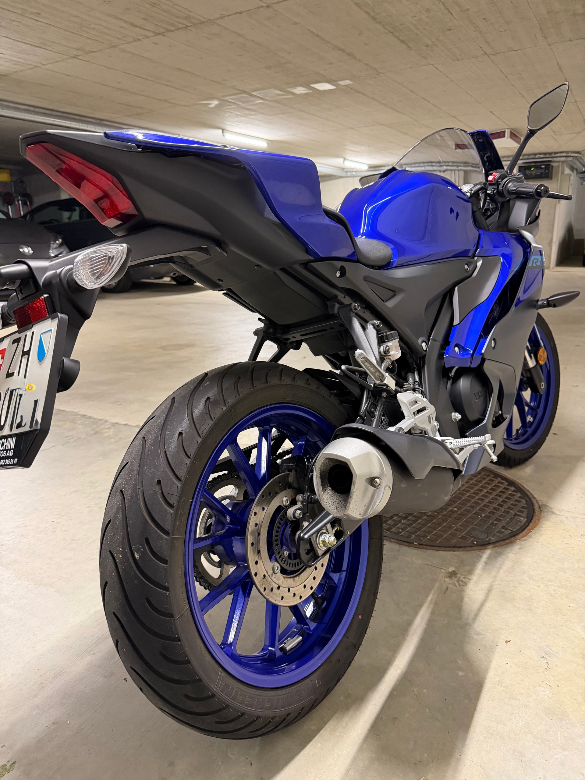 YAMAHA YZF-R 125 ABS-image-4