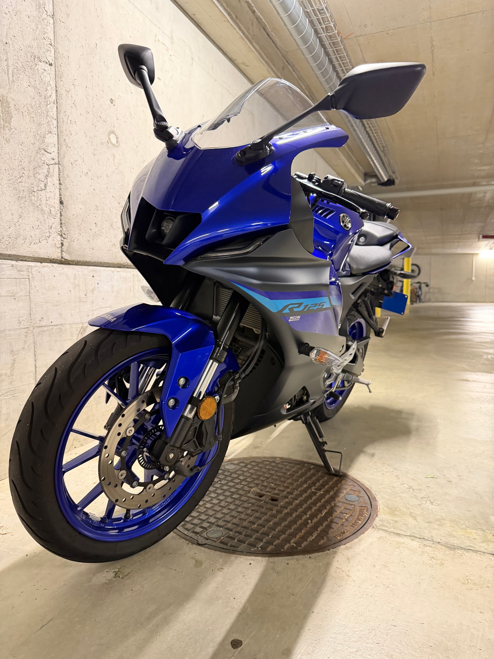 YAMAHA YZF-R 125 ABS-image-7