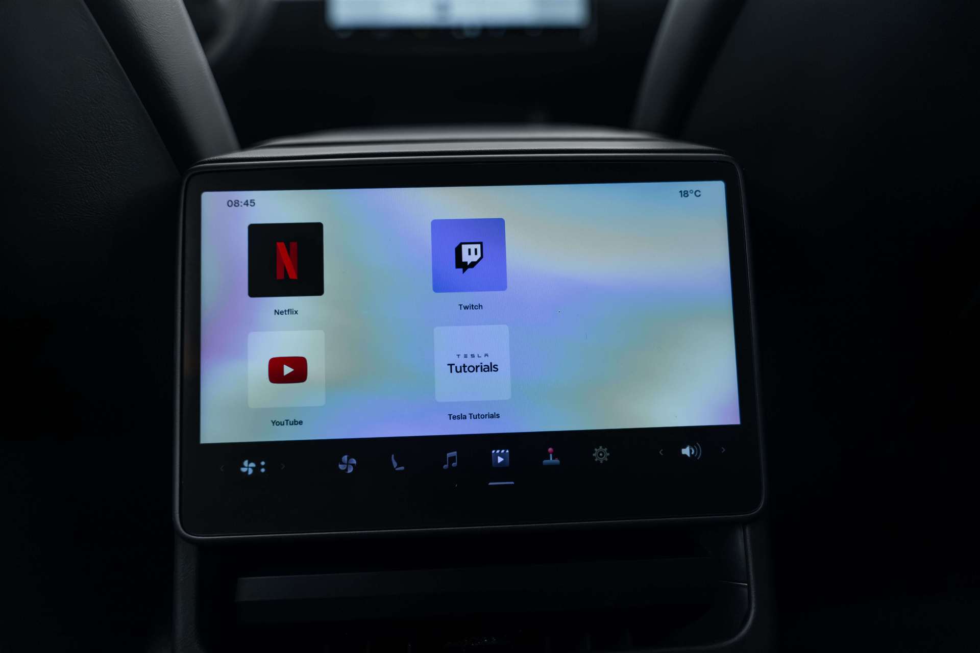 TESLA Model 3 NEW Long Range Dual Motor AWD-image-19