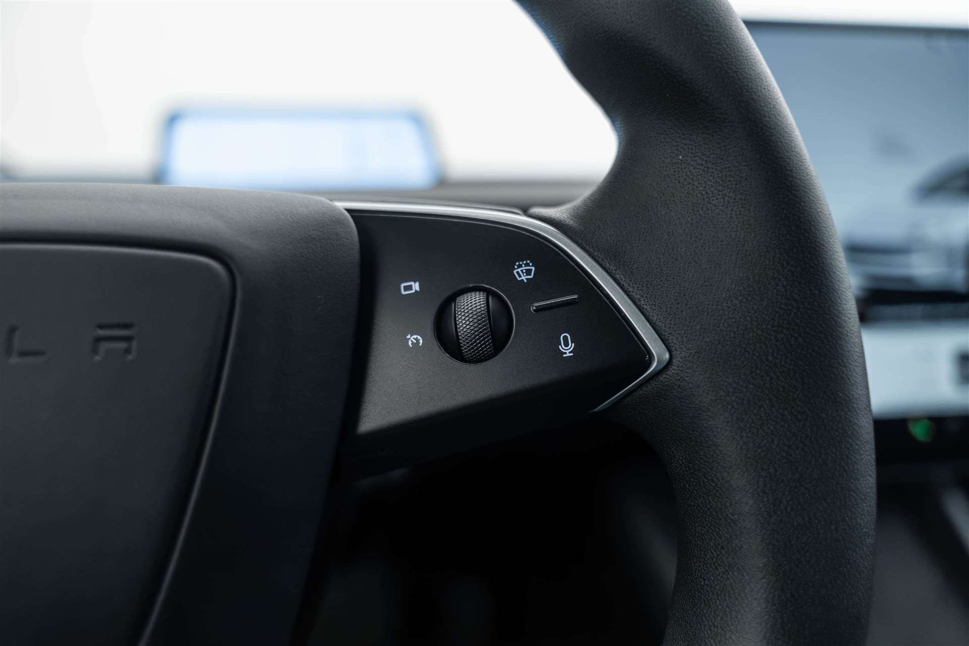 TESLA Model 3 NEW Long Range Dual Motor AWD-image-23