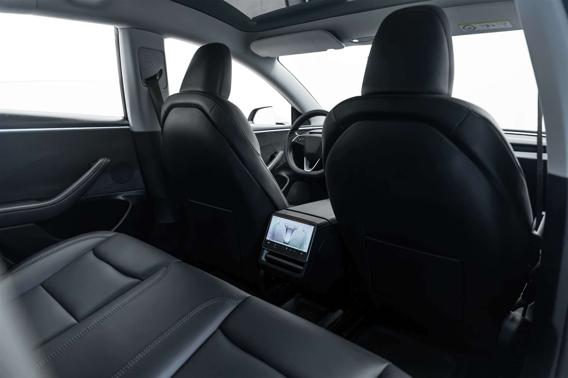 TESLA Model 3 NEW Long Range Dual Motor AWD-image-15