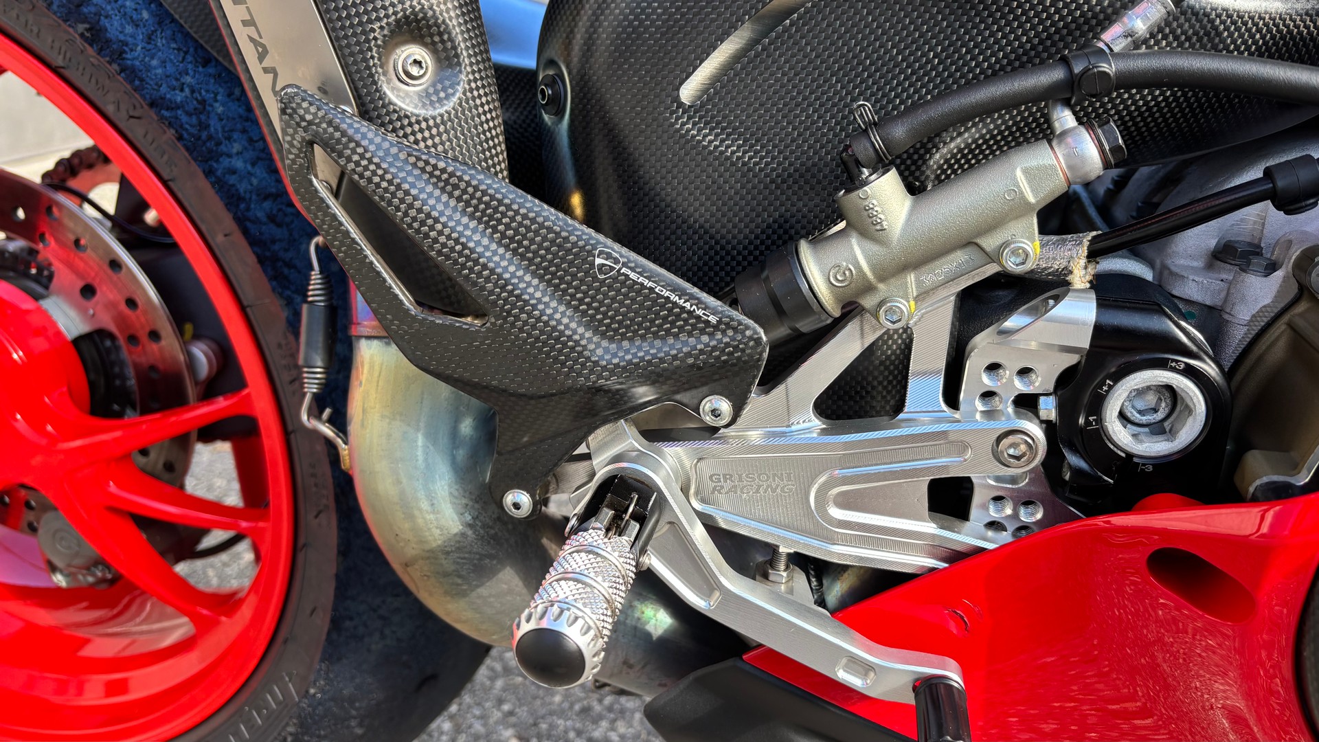 DUCATI Panigale V4 R-image-3