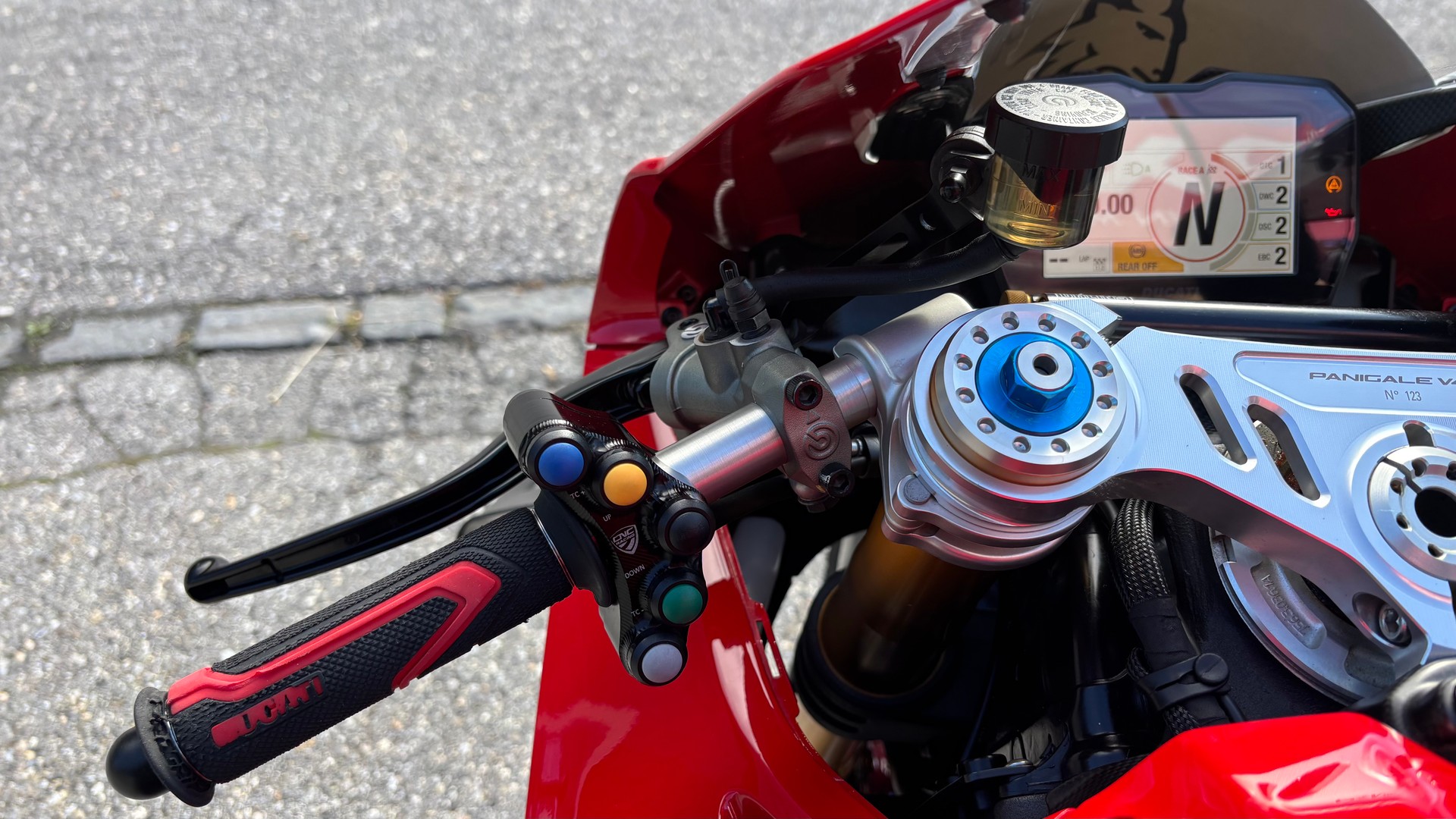 DUCATI Panigale V4 R-image-11
