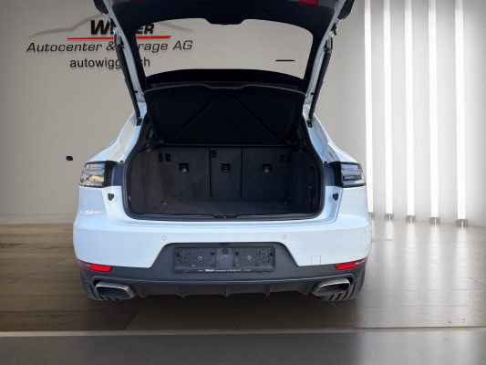 PORSCHE Macan PDK-image-13