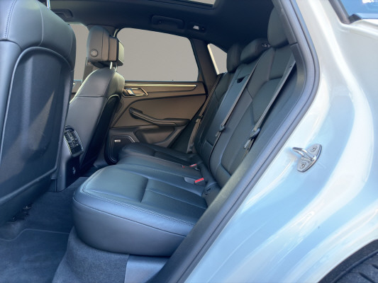 PORSCHE Macan PDK-image-11