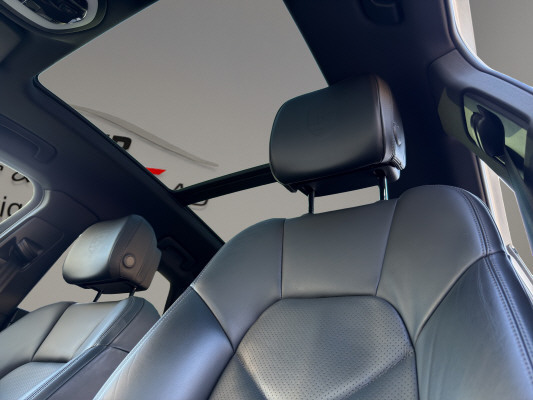 PORSCHE Macan PDK-image-12