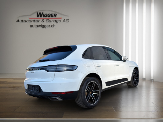 PORSCHE Macan PDK-image-4