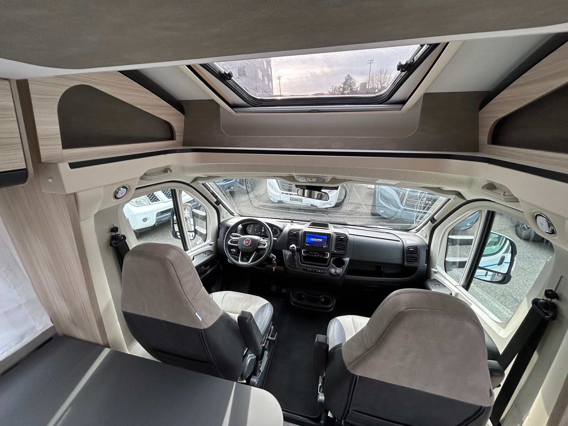 SUN LIVING S 70 SL-image-9