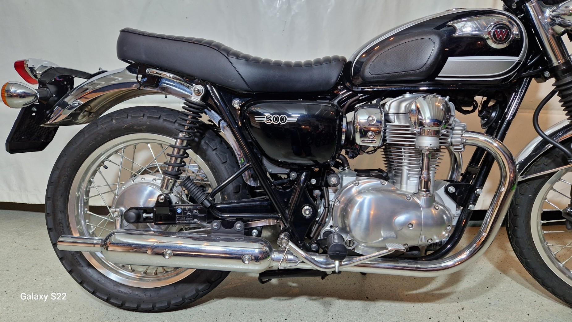 KAWASAKI W 800, 35 KW, neuwertig!-image-8