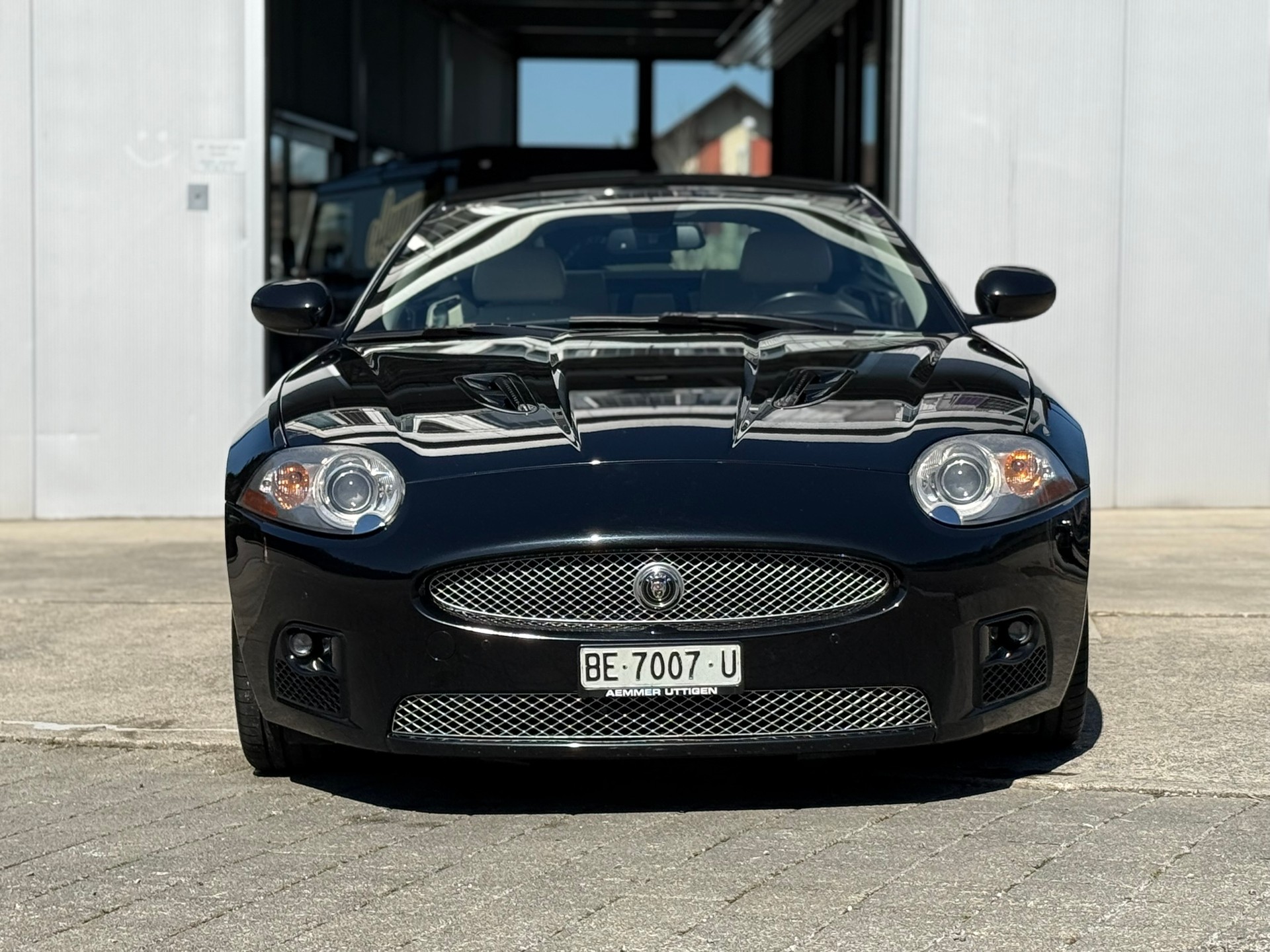 JAGUAR XKR 4.2 V8 SC Automatic-showroom-element-1