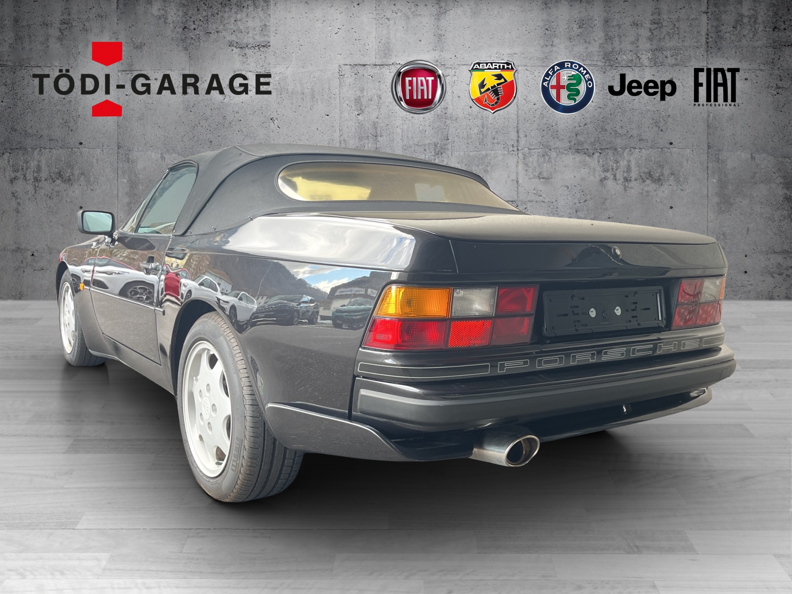 PORSCHE 944 S2 Cabriolet-showroom-element-3