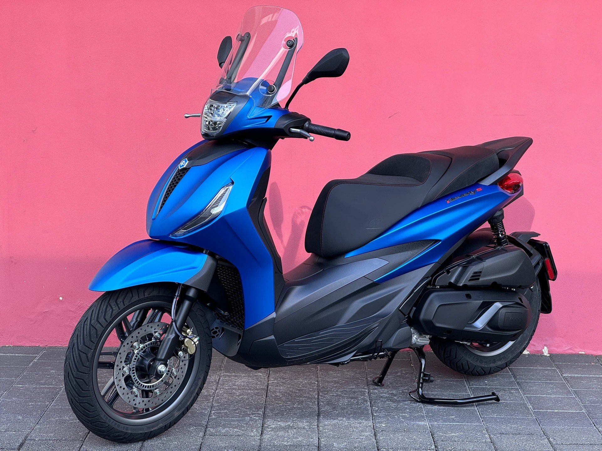 PIAGGIO Beverly 400 Sport-image-2
