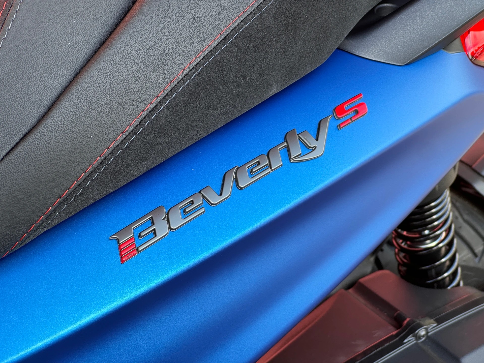 PIAGGIO Beverly 400 Sport-image-6