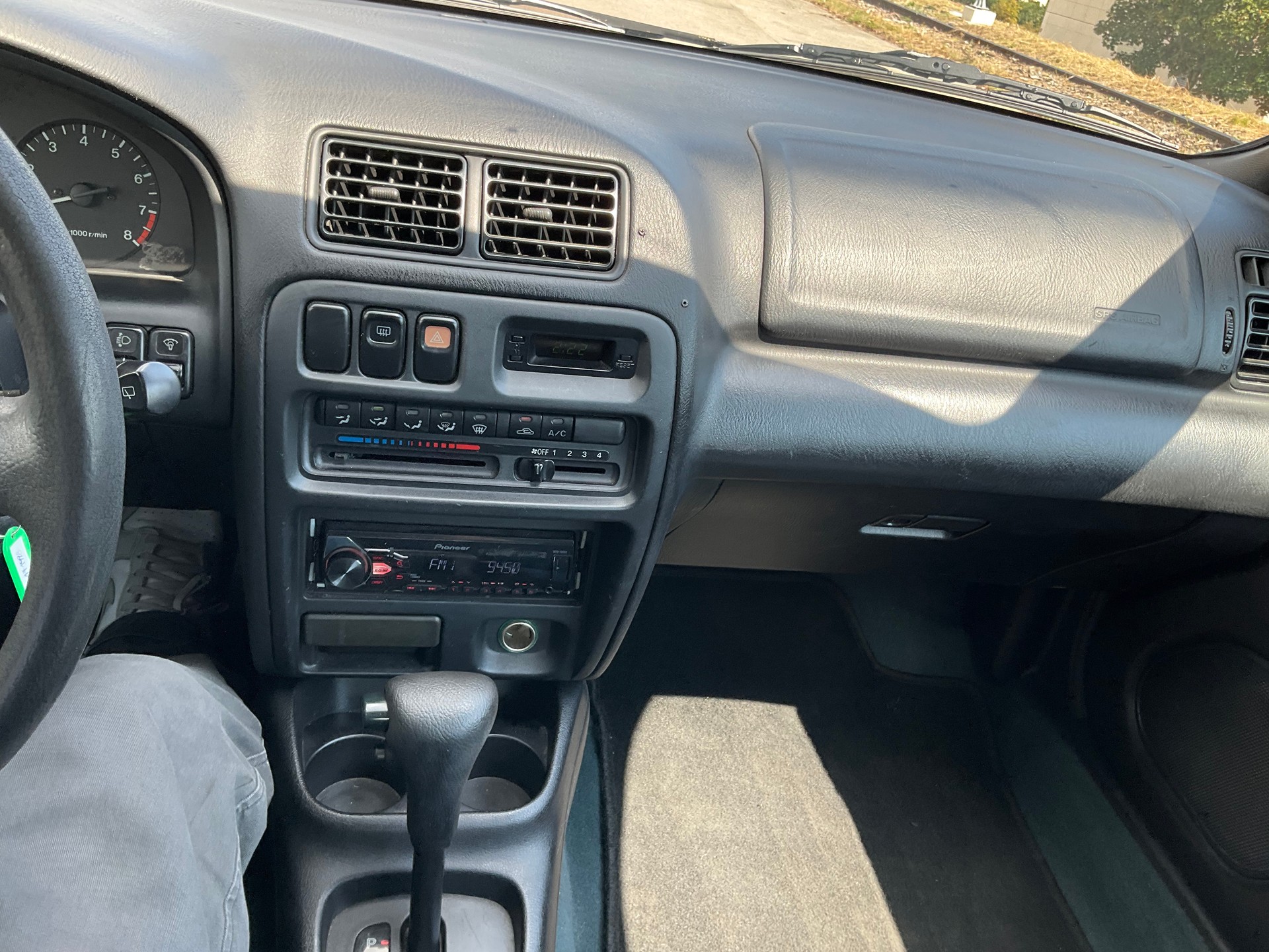 MAZDA 323 F 1.8i-16V Silv.stone-image-5