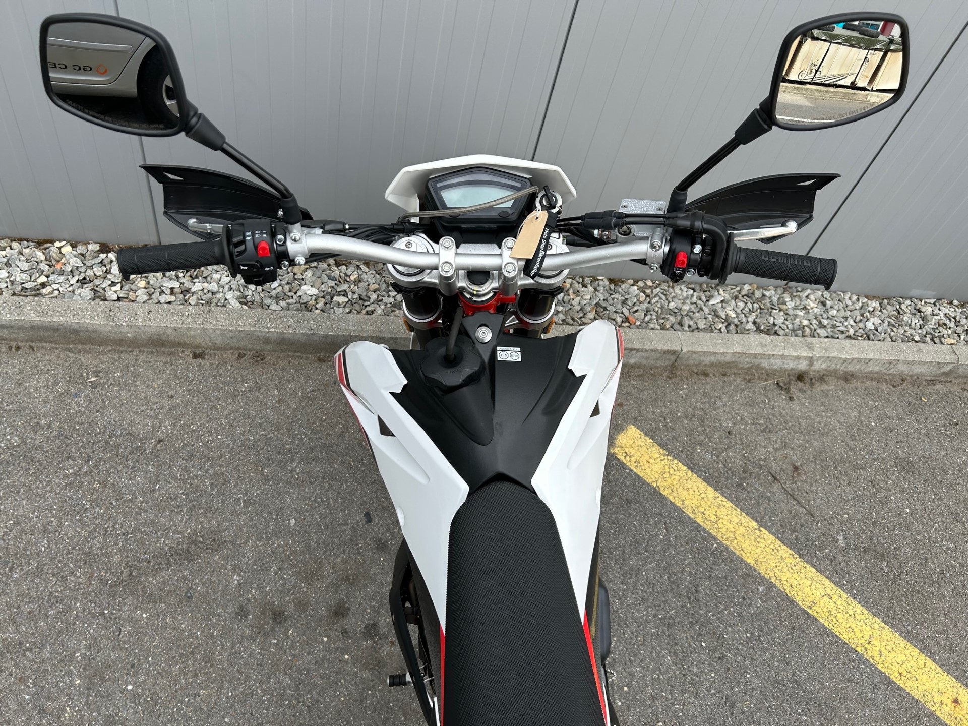 SWM SM 125 R-image-8