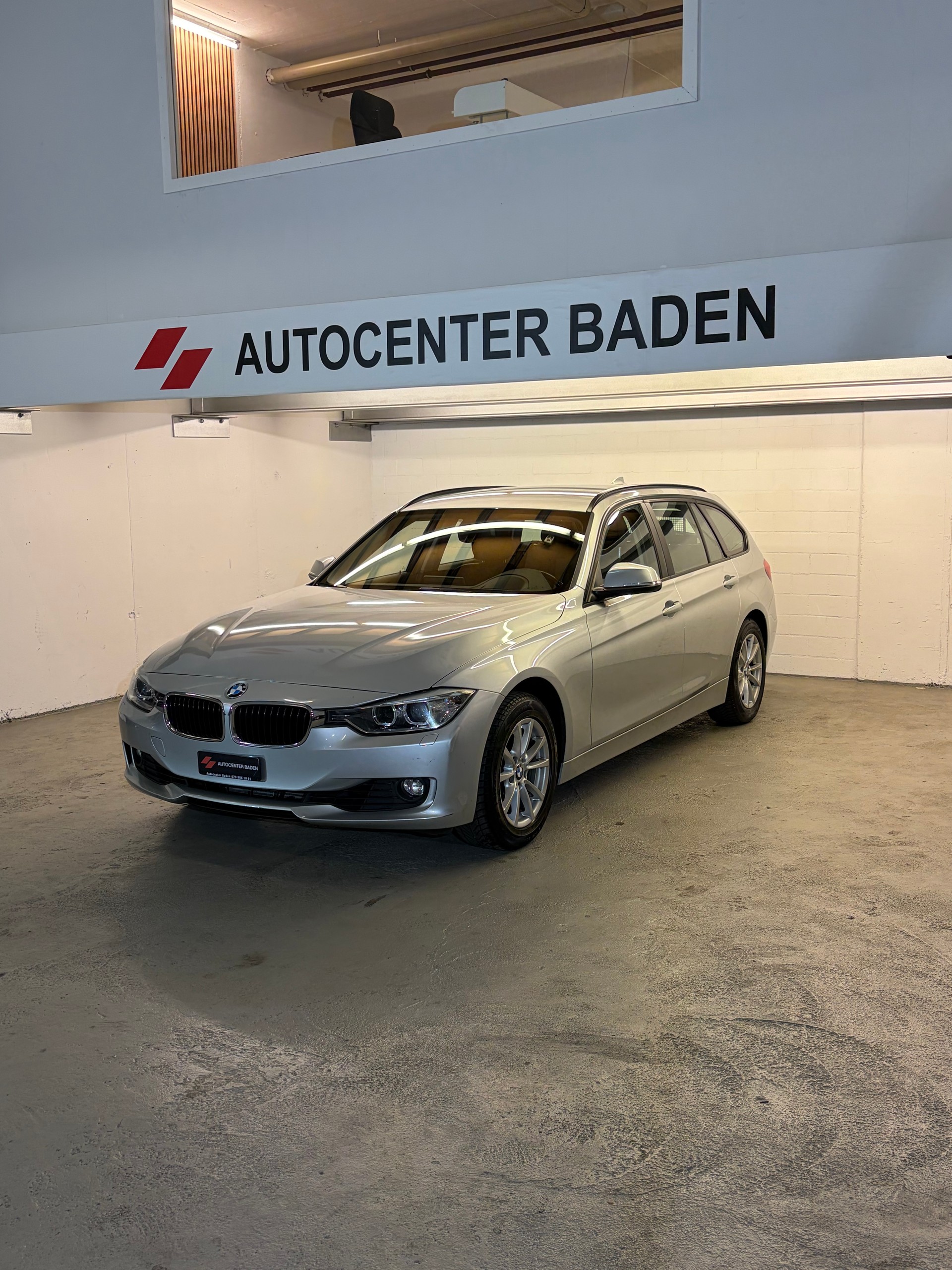 BMW 320i Touring Steptronic