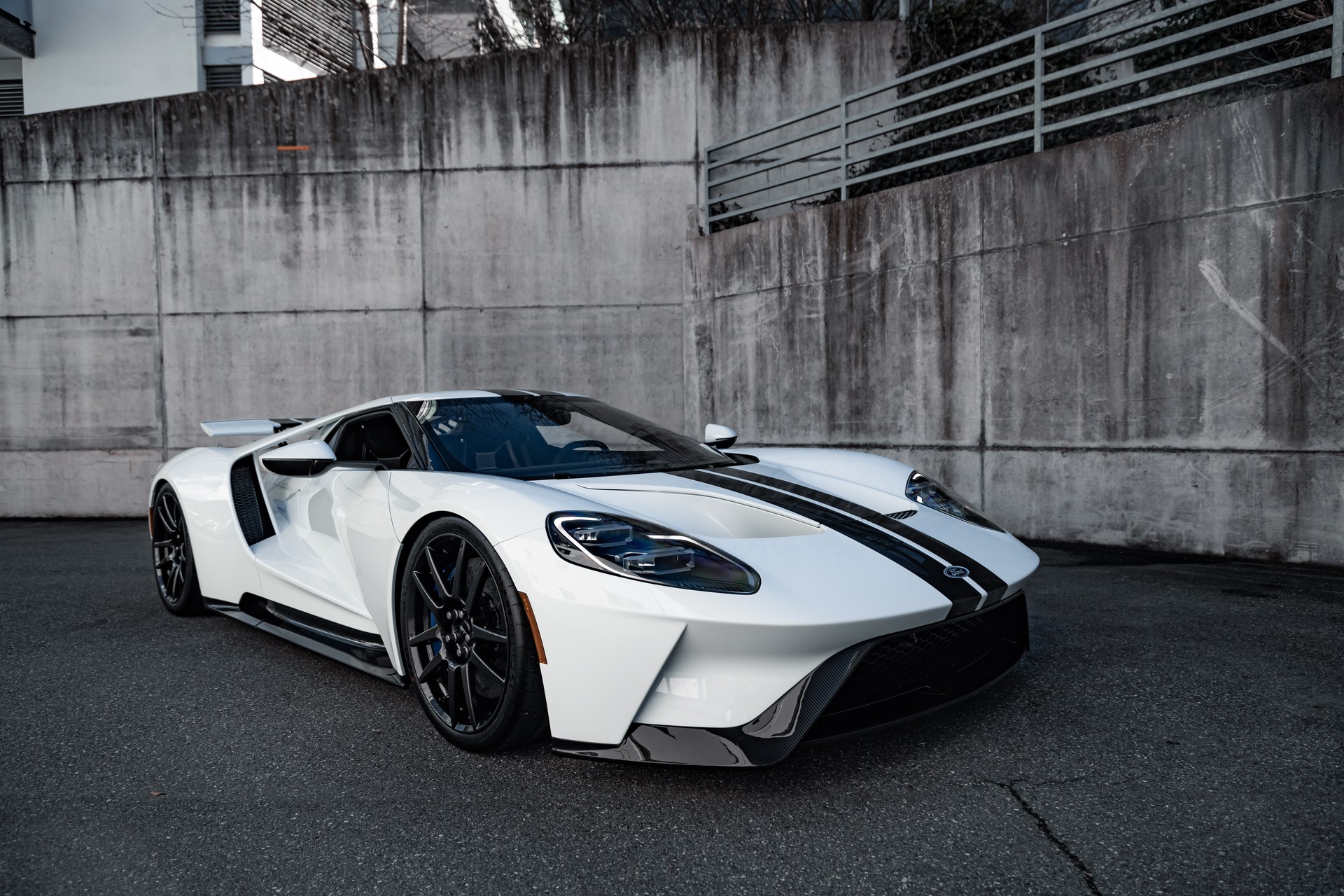 FORD Carbon Series-image-4