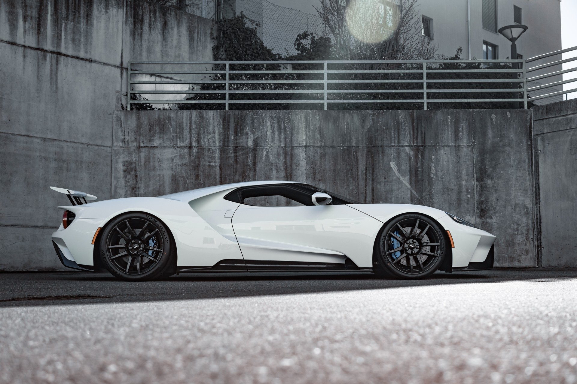 FORD Carbon Series