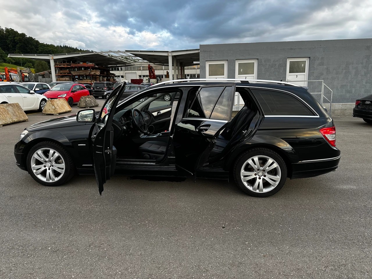 MERCEDES-BENZ C 230 Avantgarde 7G-Tronic-image-9