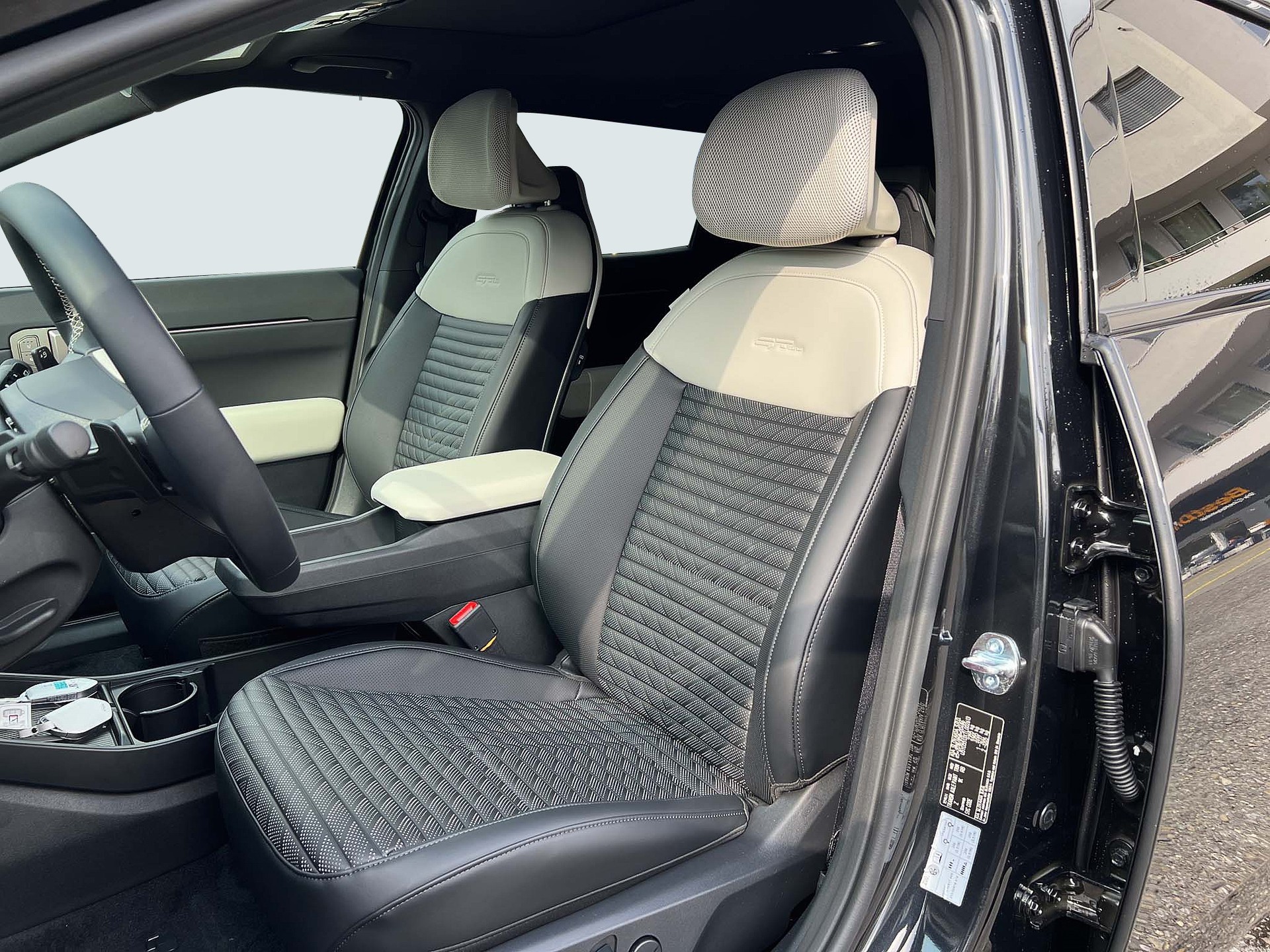 KIA EV4 81,4 kWh GT-Line CH-Fz.-image-13