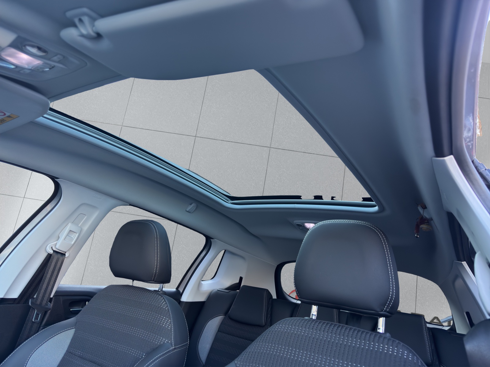 PEUGEOT 2008 1.2 PureTech Active EAT6-image-15