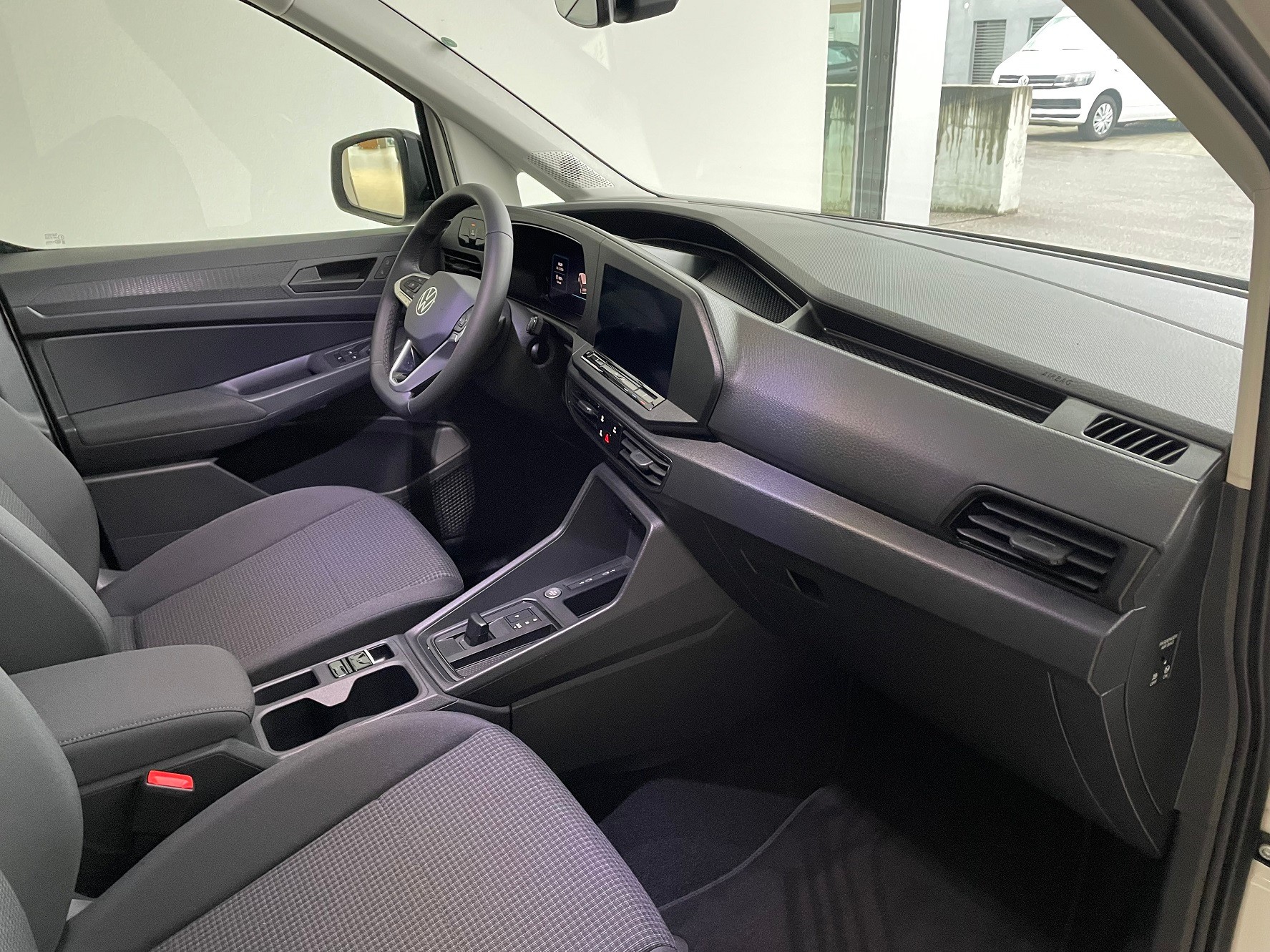 VW Caddy 2.0 TDI Liberty DSG-image-6