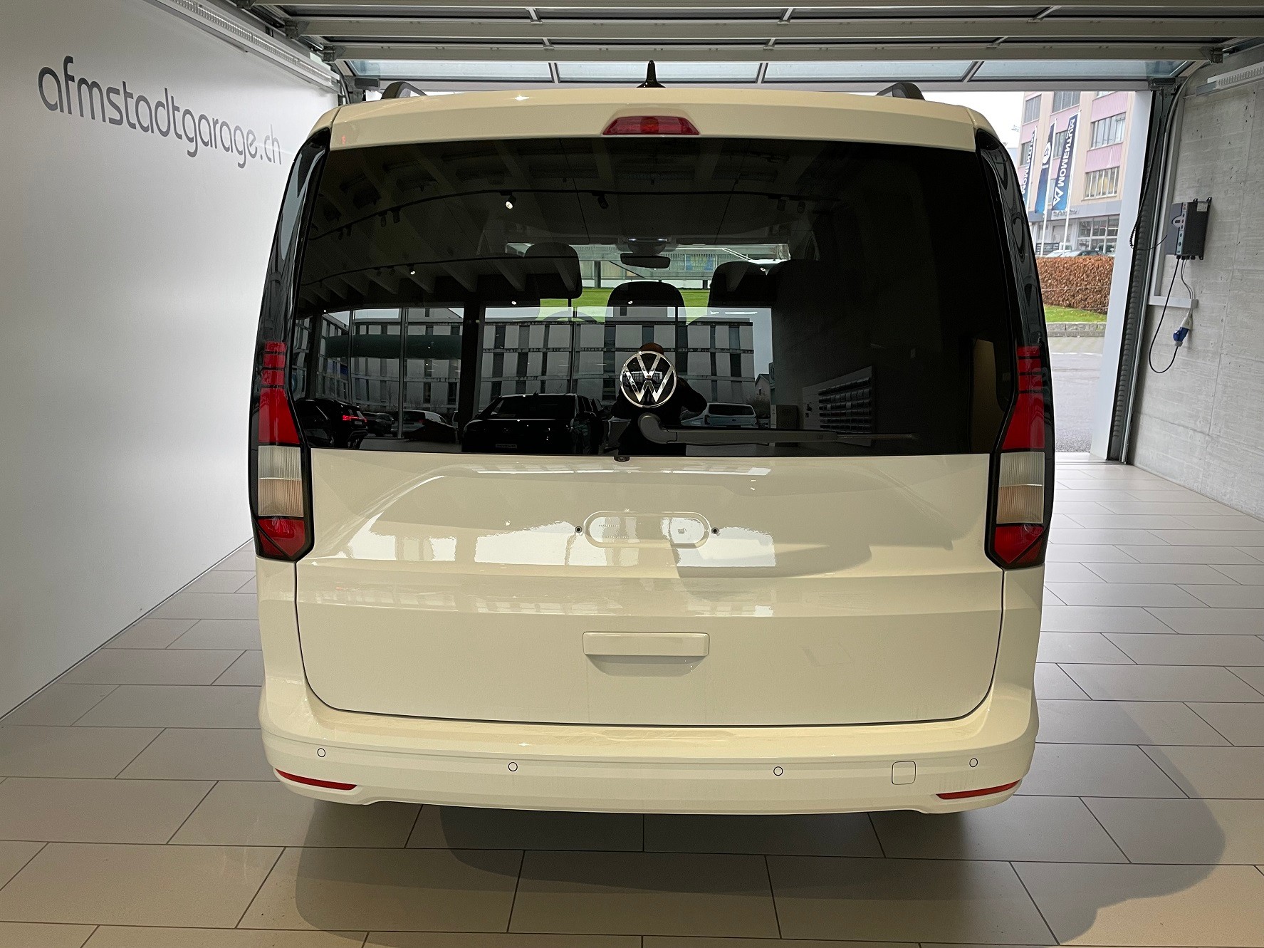 VW Caddy 2.0 TDI Liberty DSG-showroom-element-2