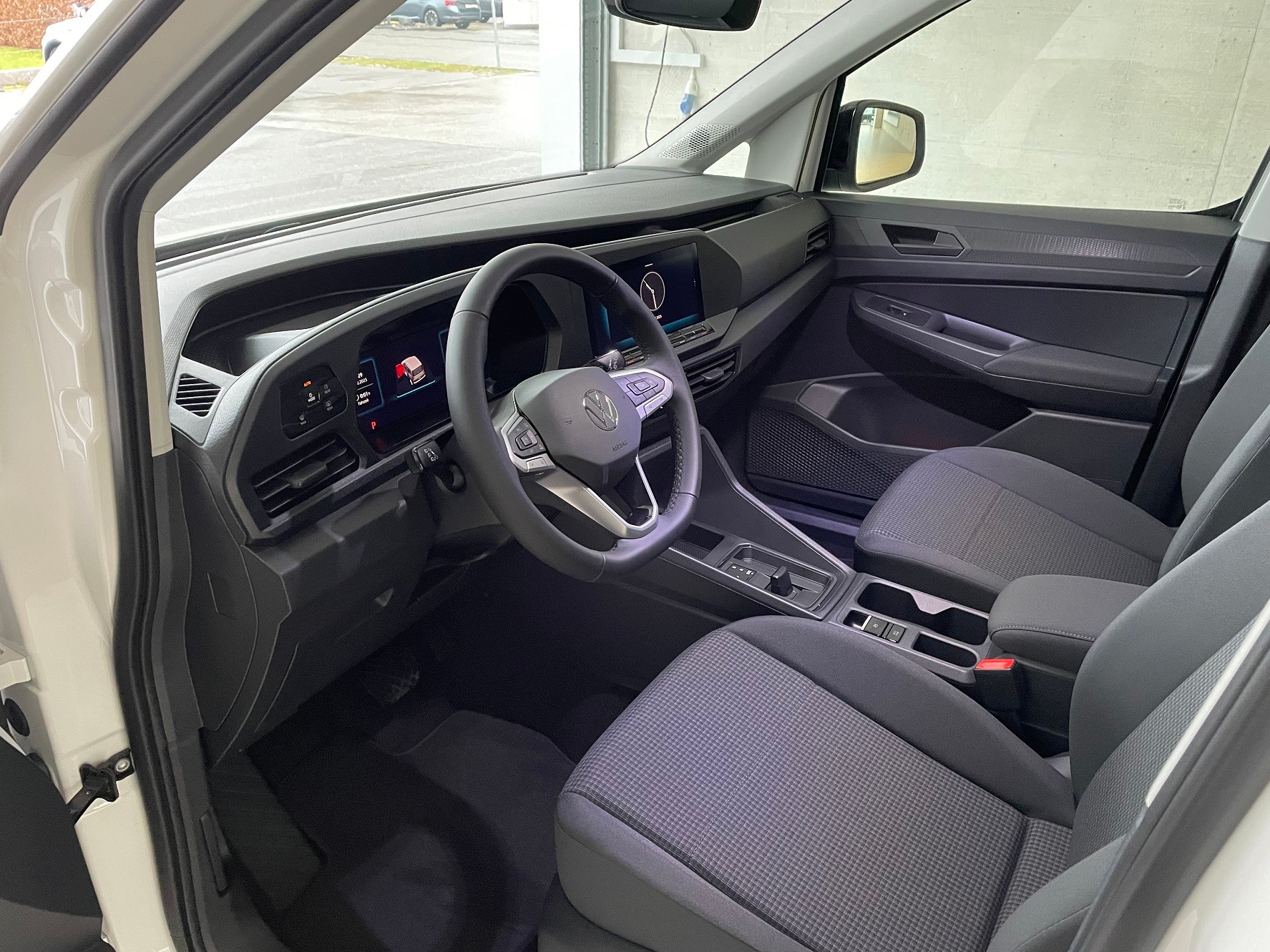 VW Caddy 2.0 TDI Liberty DSG-image-9