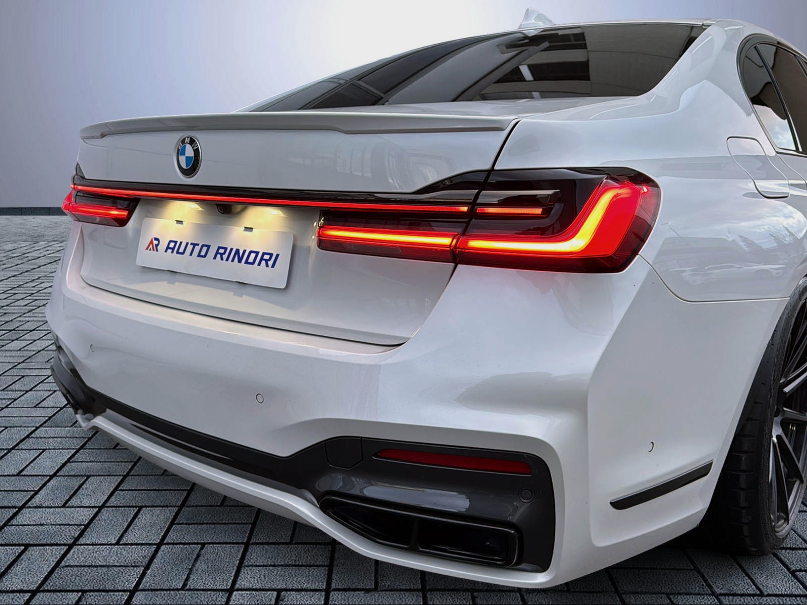 BMW 740d xDrive Steptronic-image-17