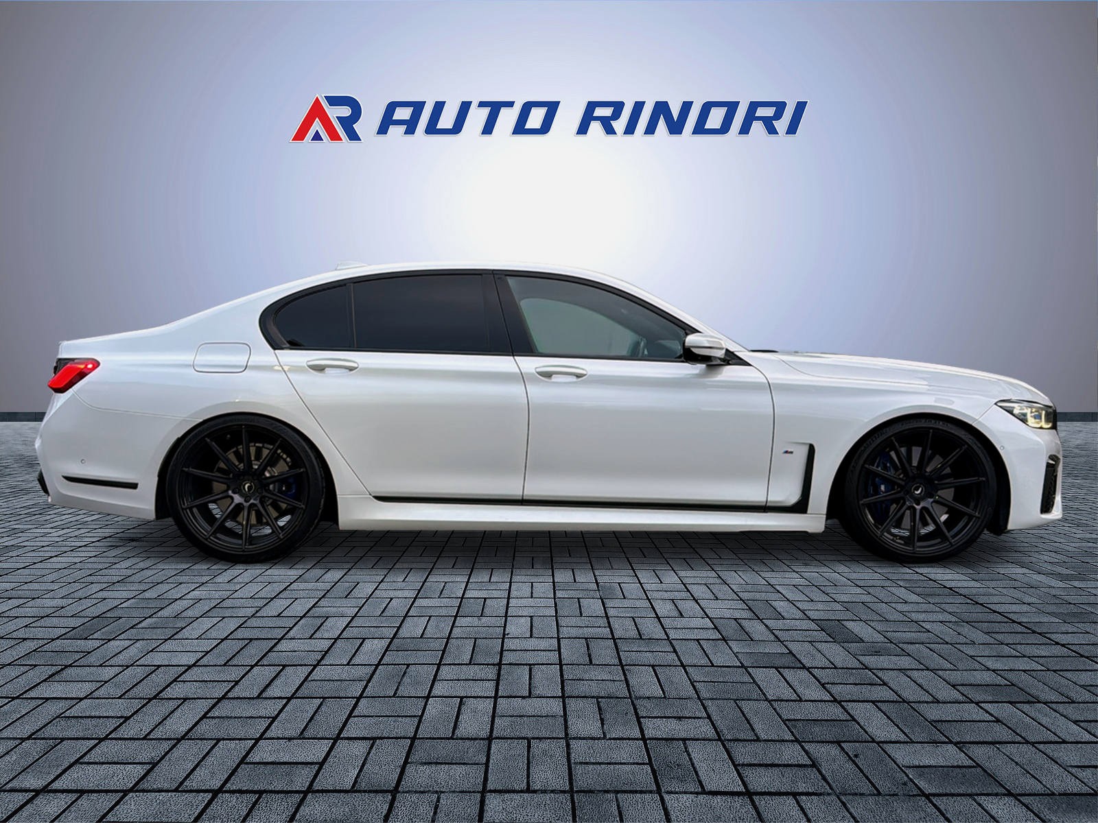 BMW 740d xDrive Steptronic-showroom-element-3