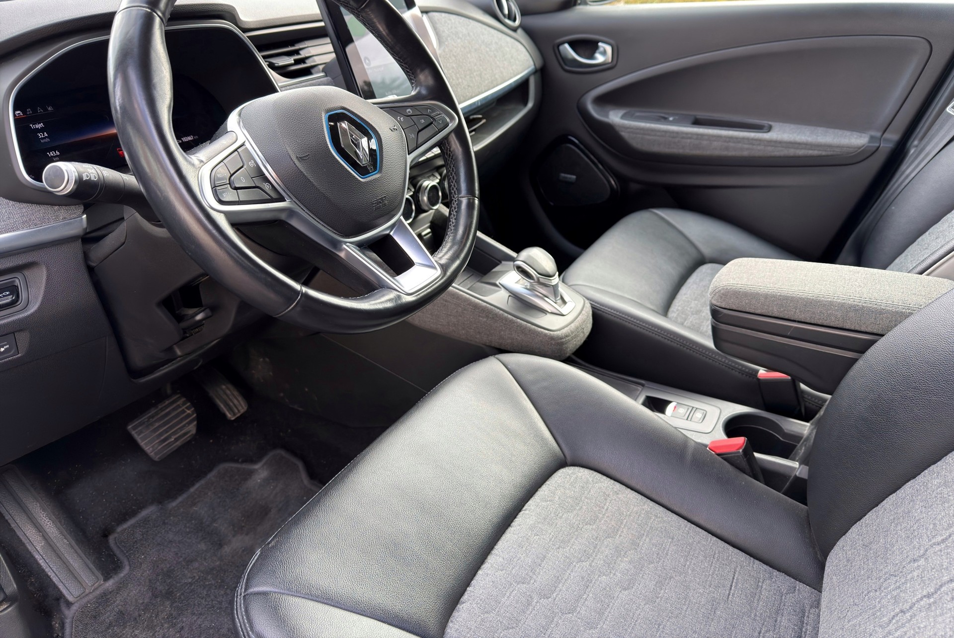 RENAULT Zoe Intens R135 (Batterie Miete)-image-11