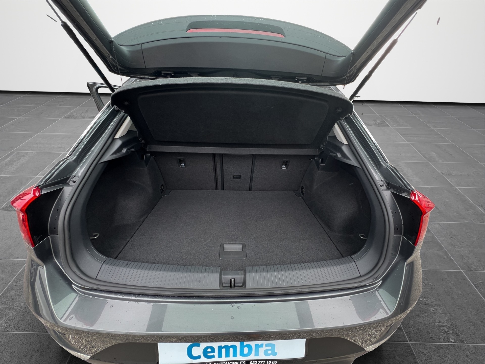 VW T-Roc 1.5 TSI EVO Advance-image-16