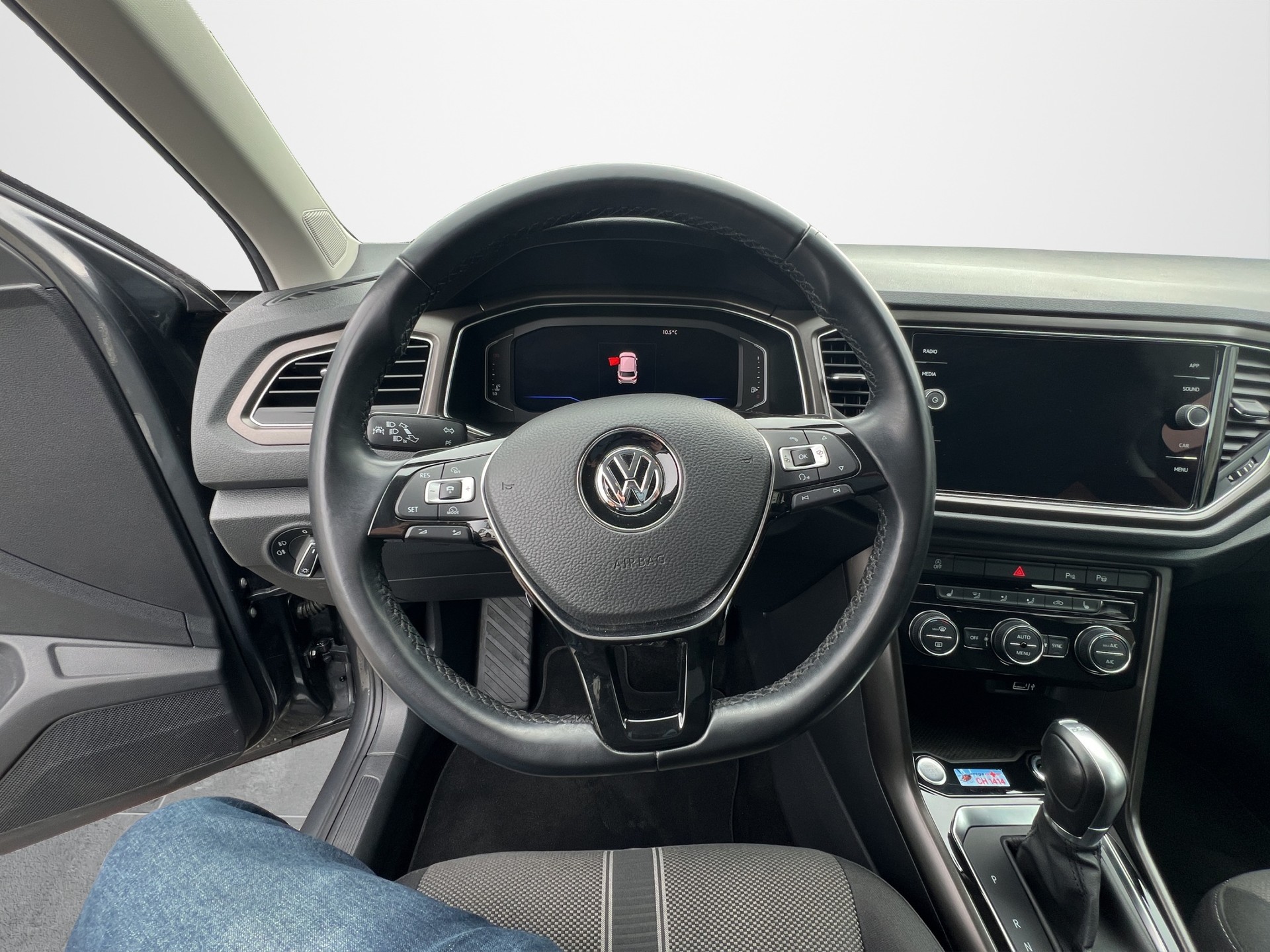 VW T-Roc 1.5 TSI EVO Advance-image-9