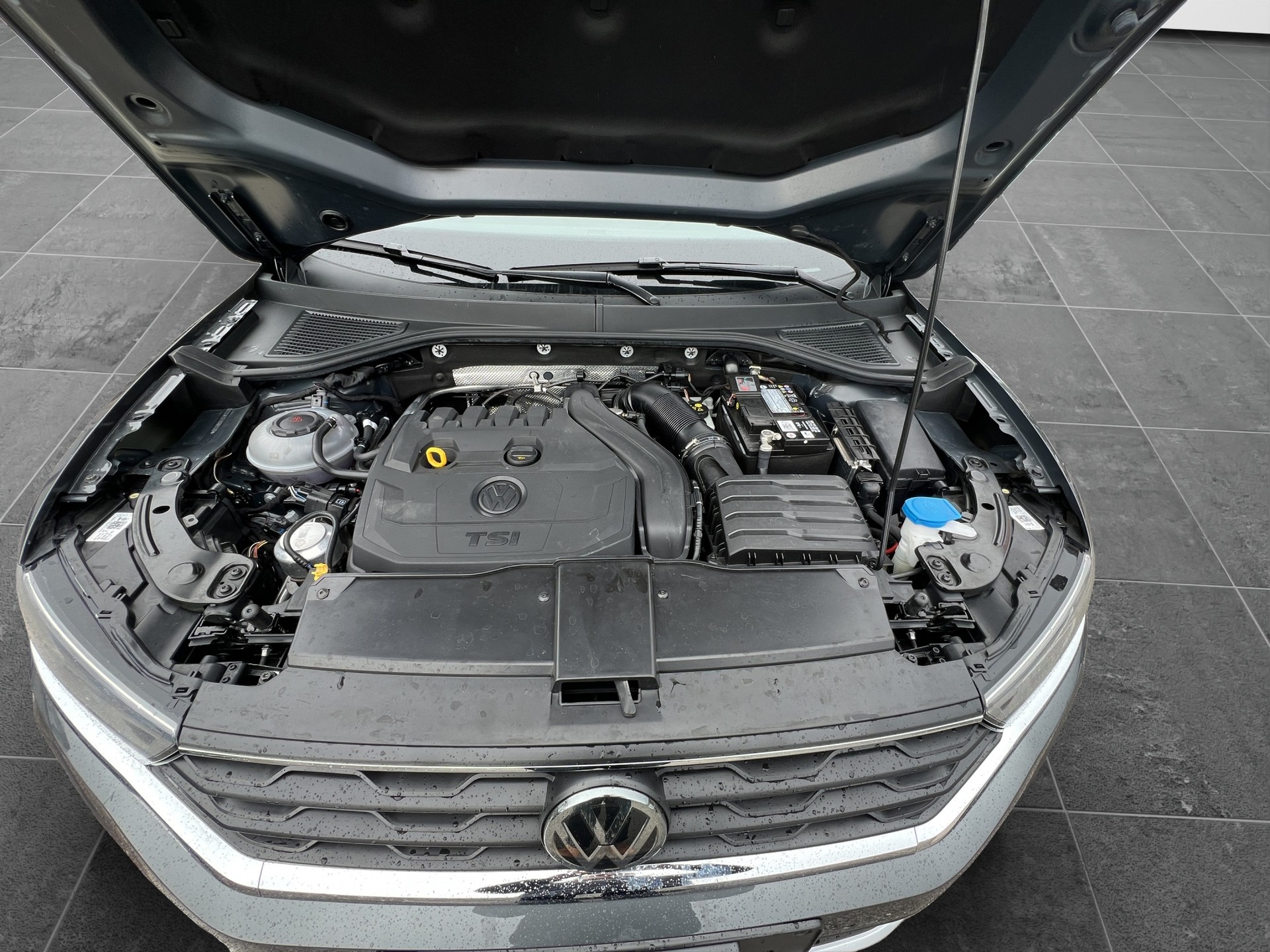 VW T-Roc 1.5 TSI EVO Advance-image-17