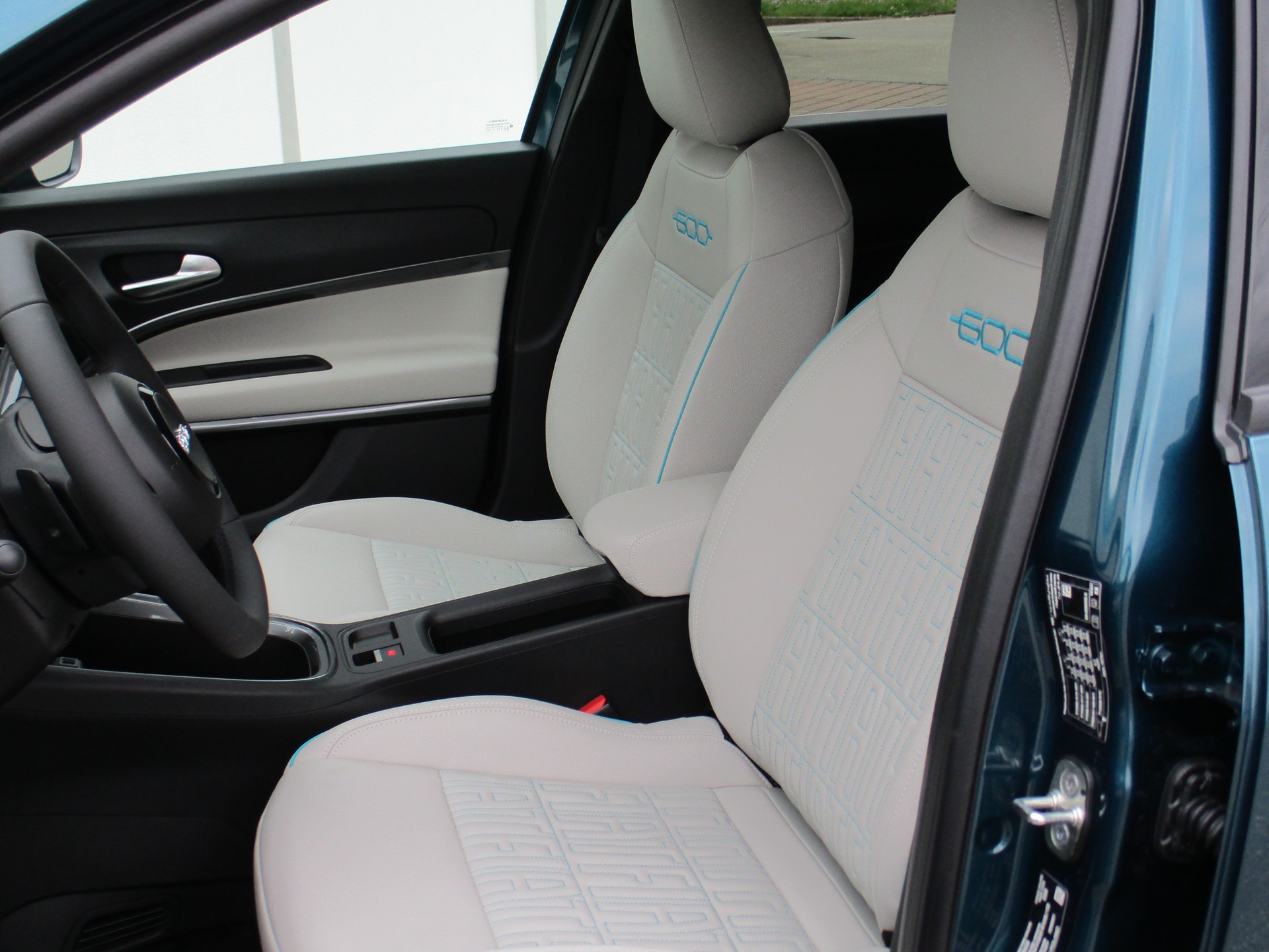 FIAT 600 1.2 136PS MildHybrid La Prima-image-6
