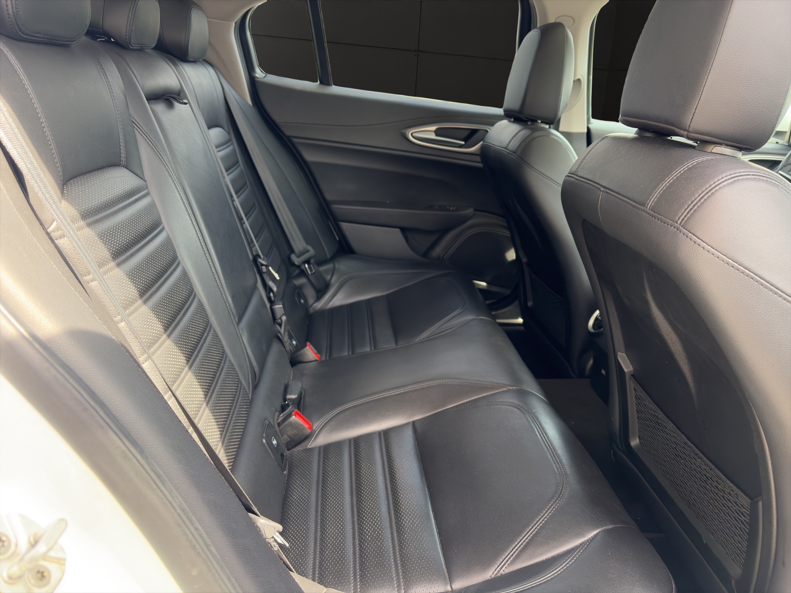 ALFA ROMEO Giulia 2.2 D Q4 210 Veloce-image-12