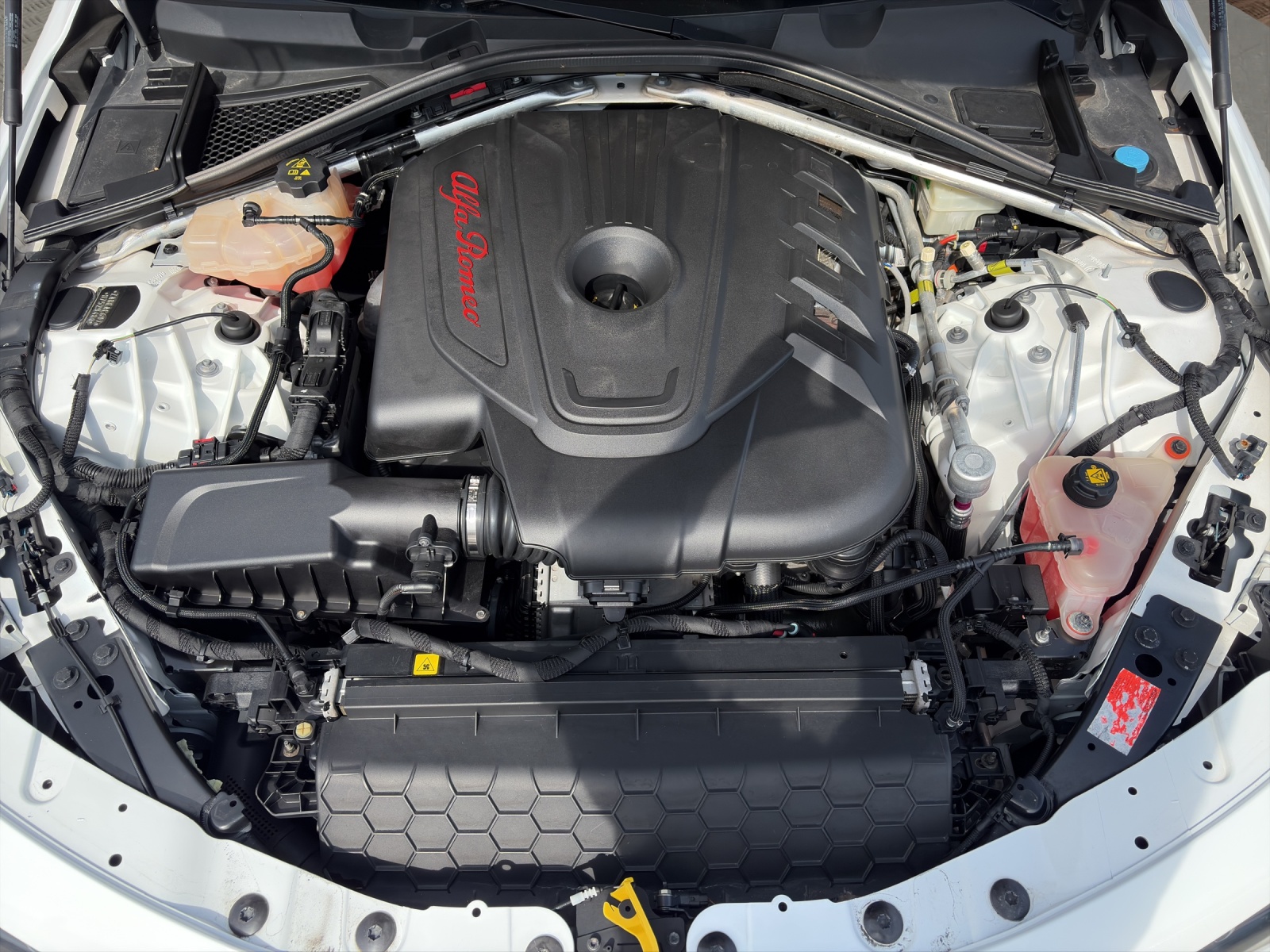 ALFA ROMEO Giulia 2.2 D Q4 210 Veloce-image-14