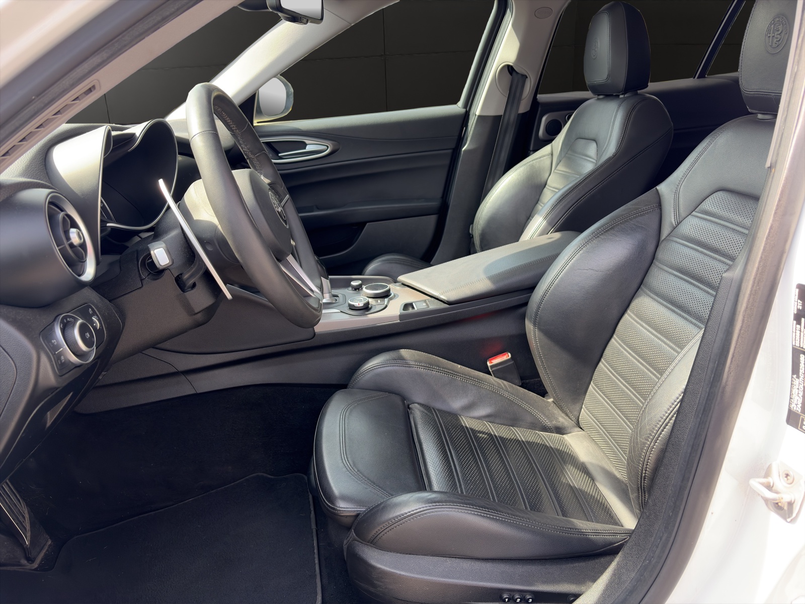 ALFA ROMEO Giulia 2.2 D Q4 210 Veloce-image-8