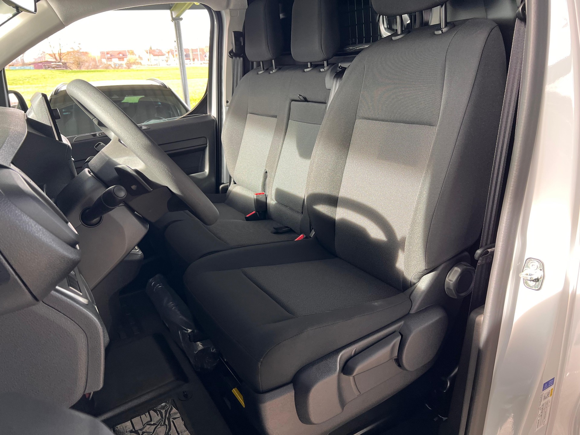 TOYOTA PROACE Van L2 2.0 D Advanced-image-10