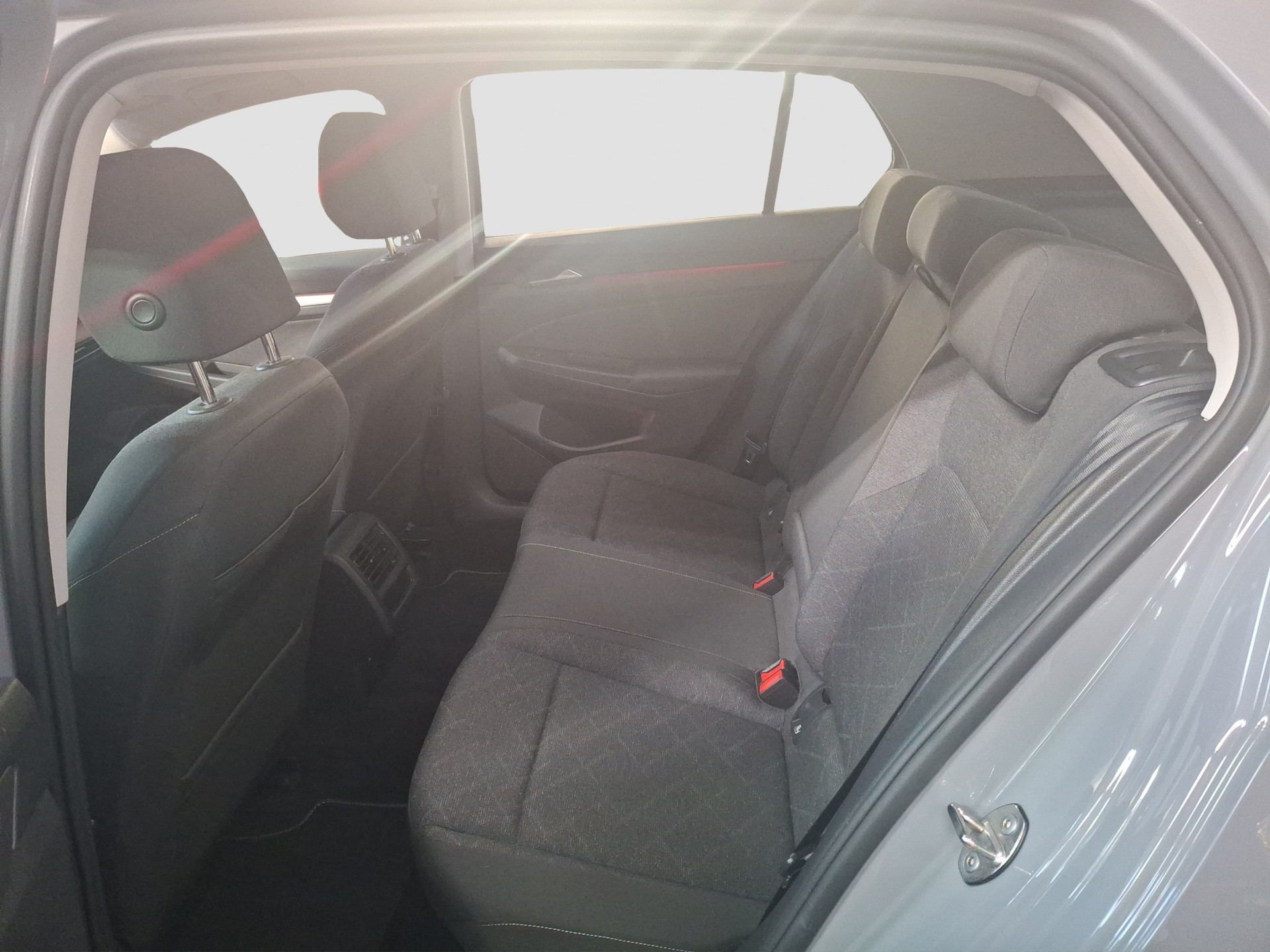VW Golf 1.5 e TSI ACT Life DSG-image-7
