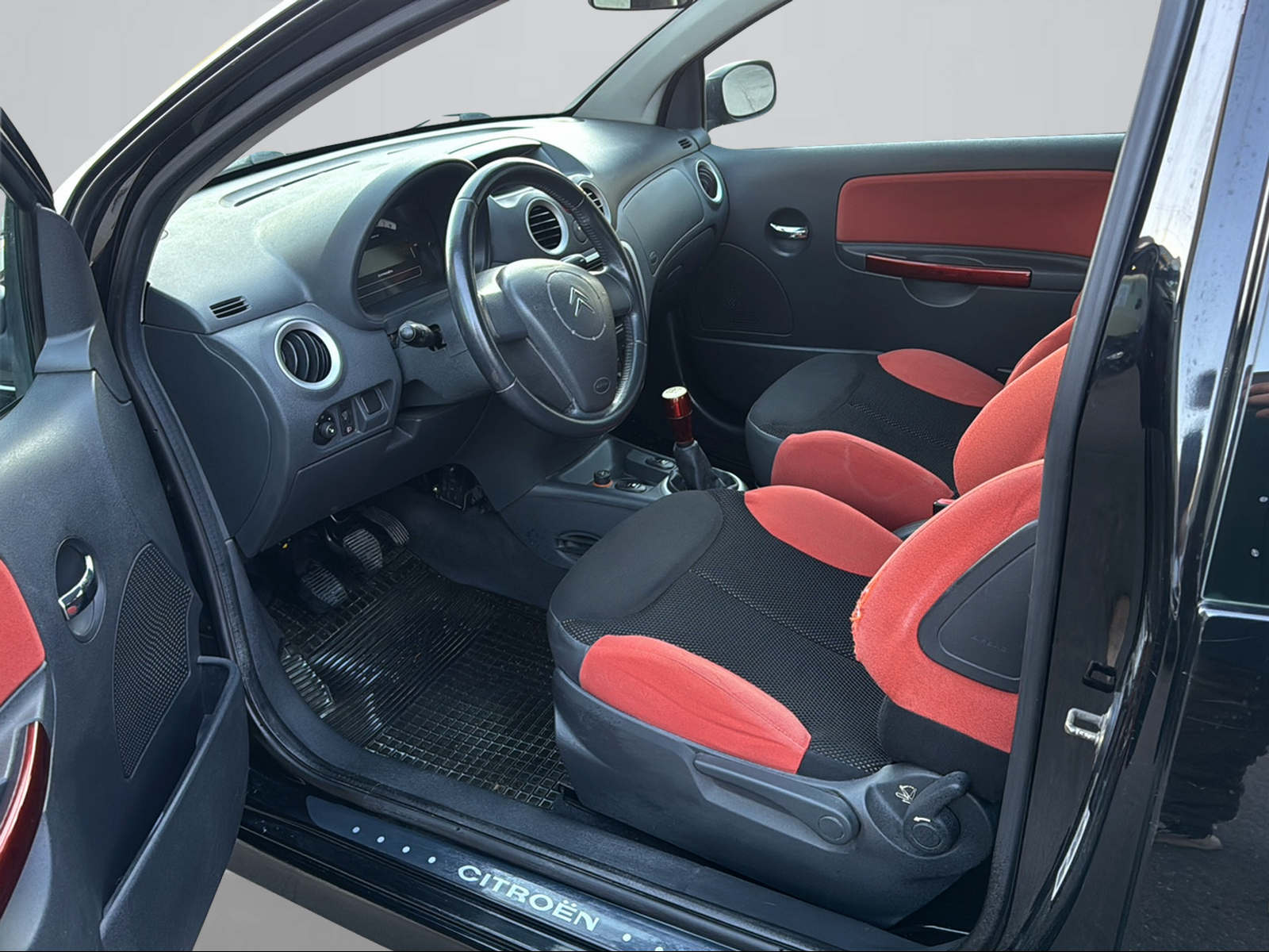 CITROEN C2 1.4i VTR-image-8