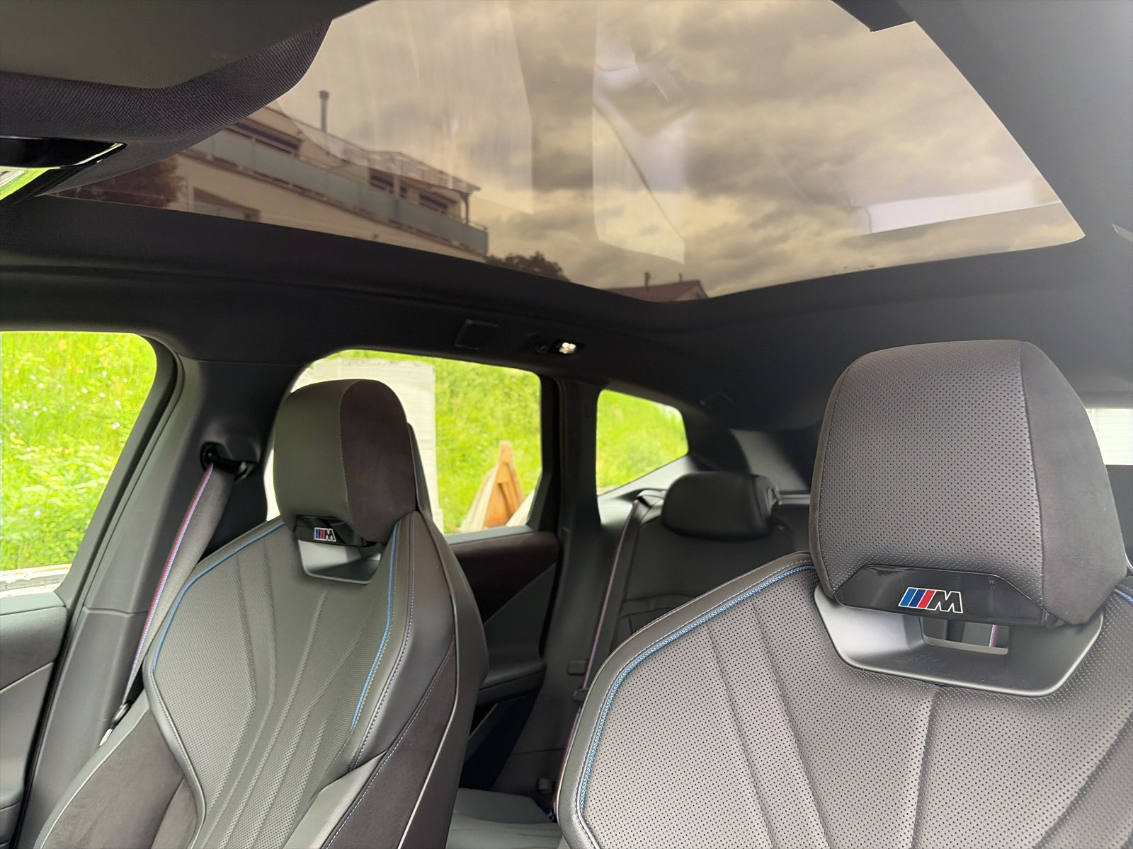 BMW iX3 50 xDrive M Sport Pro-image-23