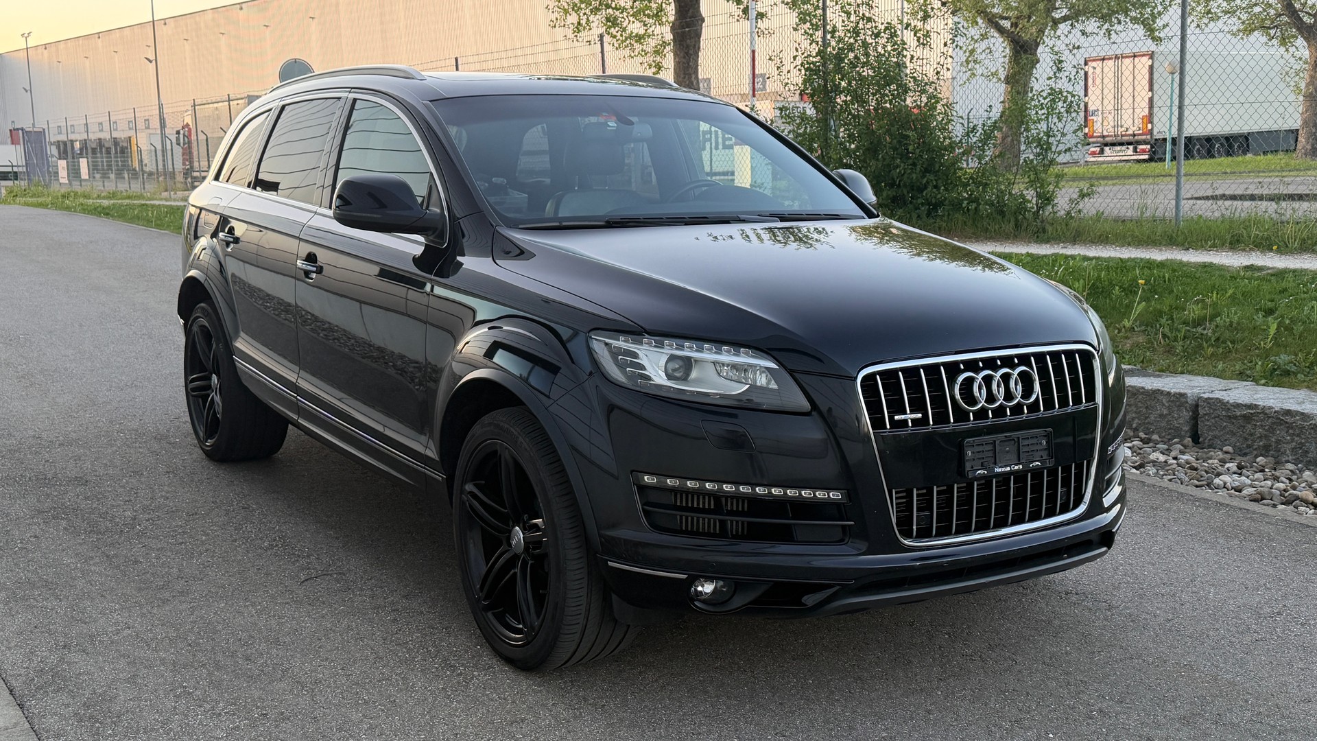 AUDI Q7 4.2 TDI quattro tiptronic **EXCLUSIVE / AHK**-image-5