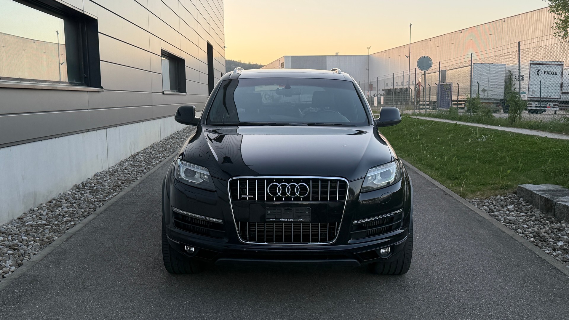AUDI Q7 4.2 TDI quattro tiptronic **EXCLUSIVE / AHK**-image-6