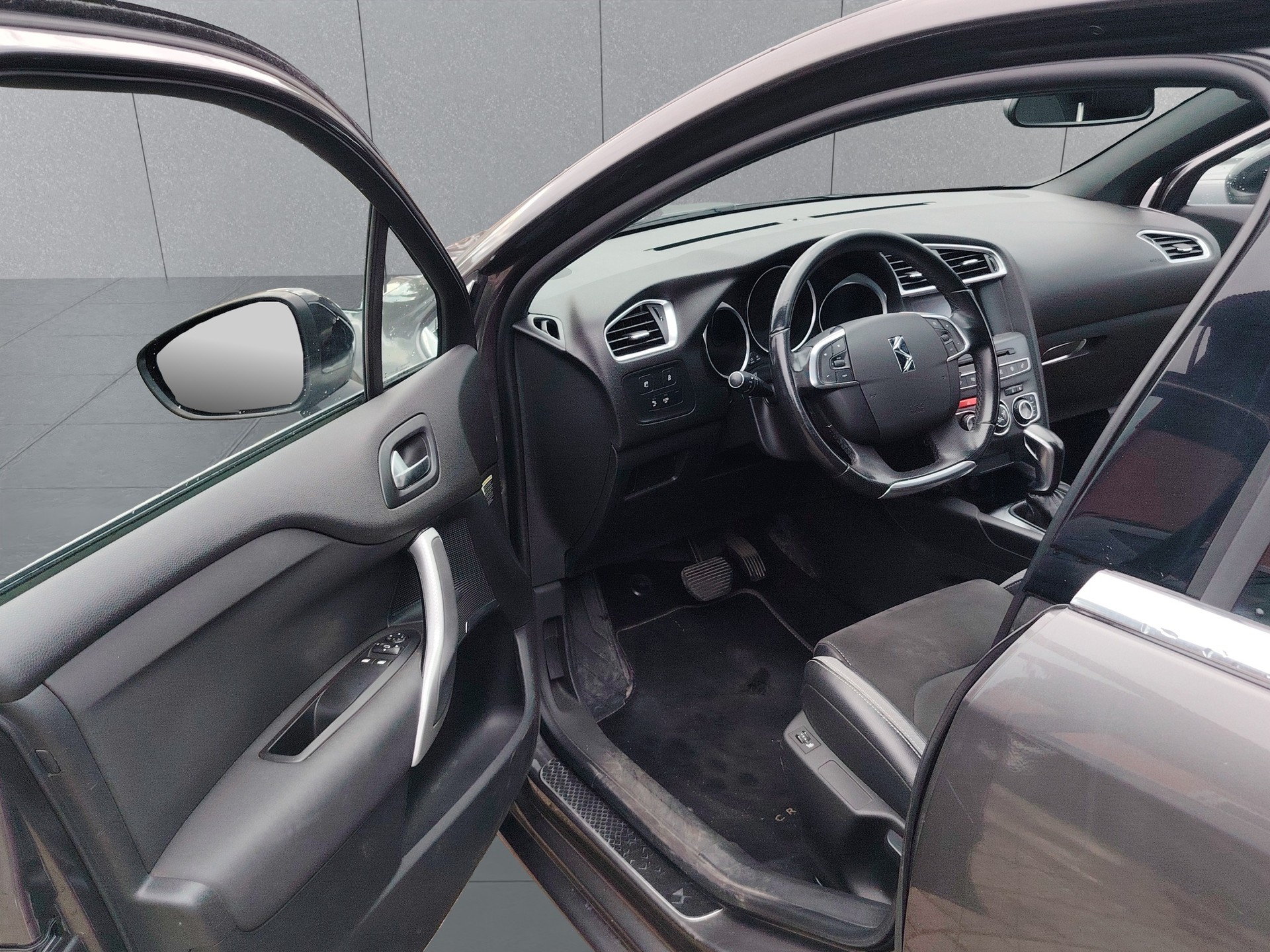 DS AUTOMOBILES DS 4 1.6 THP Performance Line Automatic-image-13