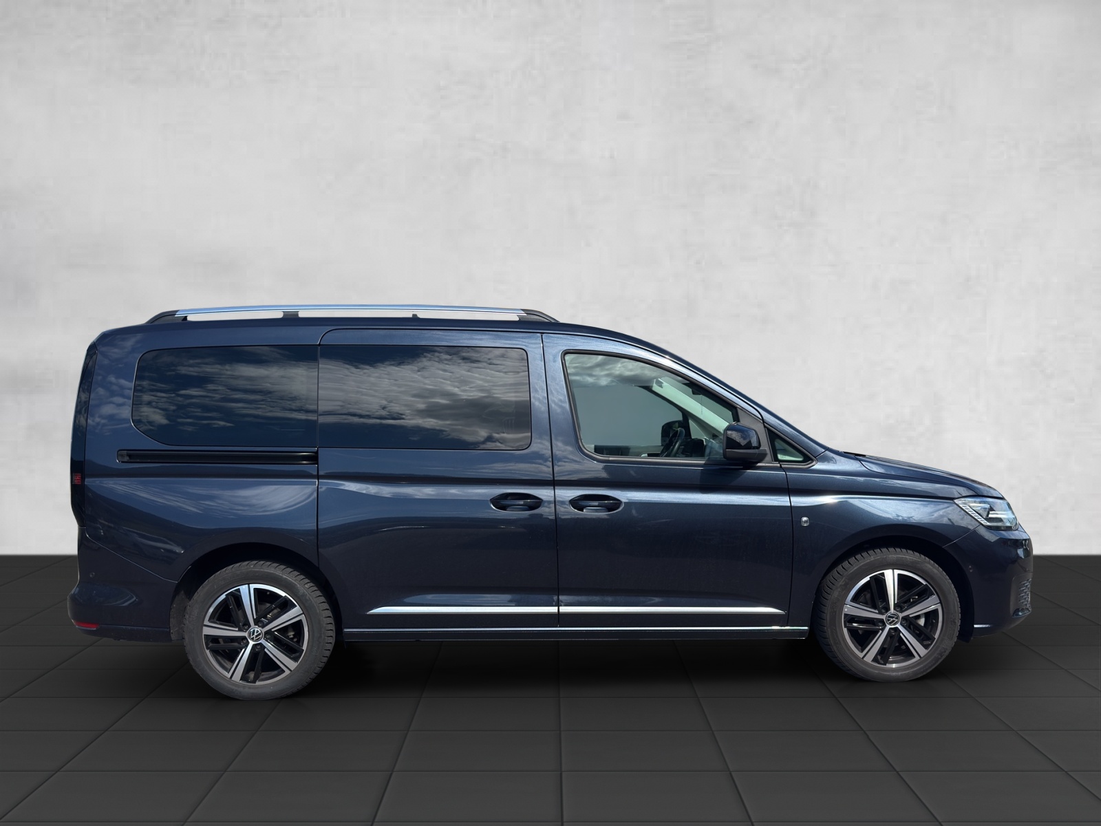 VW VW Caddy Maxi Kombi Premium 1.5 TSI DSG Rollstuhltransport 5+1 Plätze-showroom-element-3
