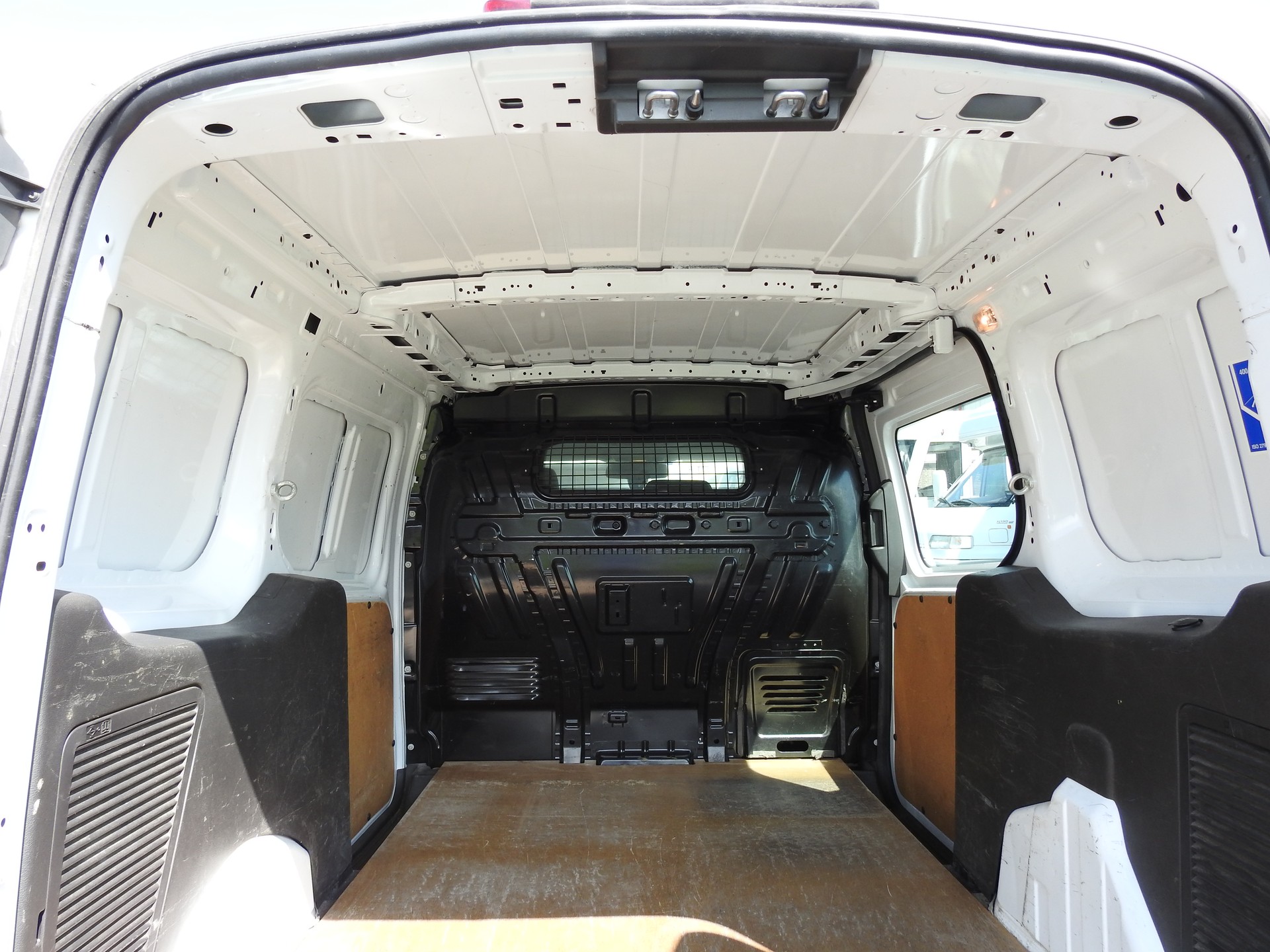 FORD Transit Connect Van T230 1.6 TDCi Ambiente-image-24