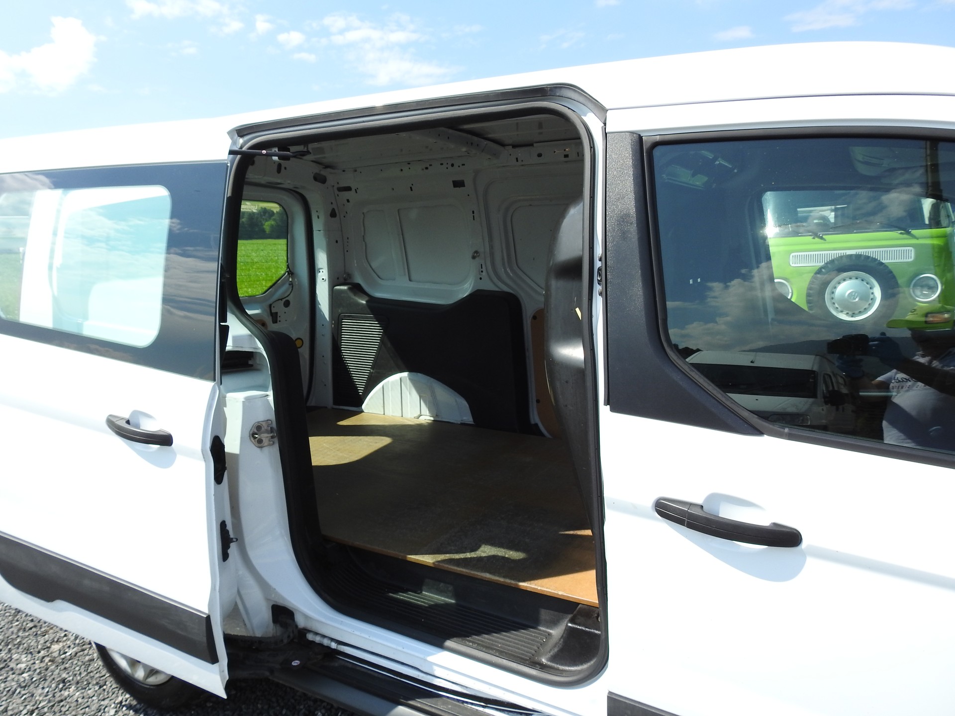 FORD Transit Connect Van T230 1.6 TDCi Ambiente-image-22
