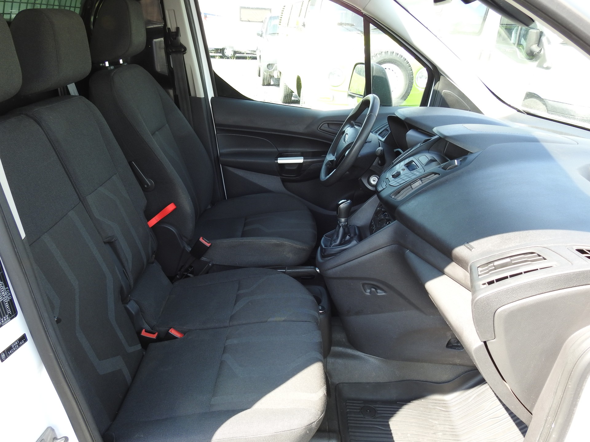 FORD Transit Connect Van T230 1.6 TDCi Ambiente-image-12
