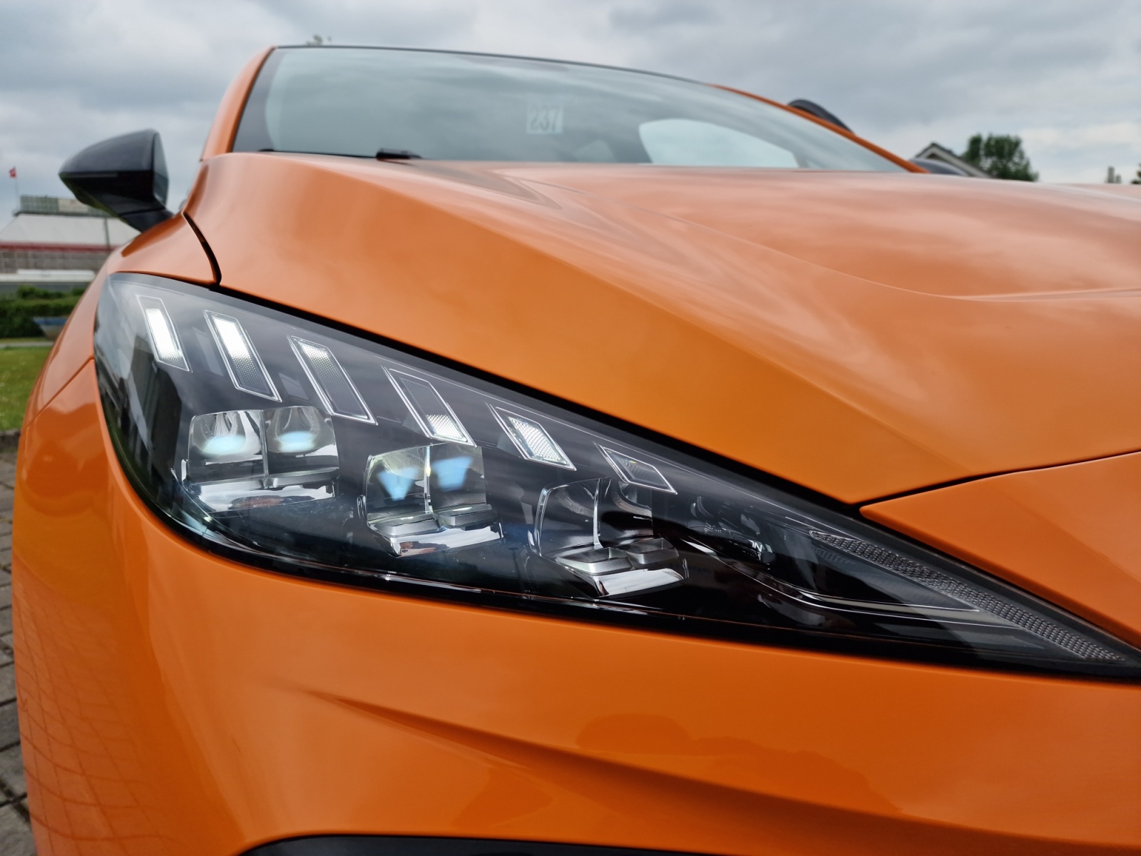 MG 4 Trophy 77kWh Extended Range 520km Reichweite-image-15